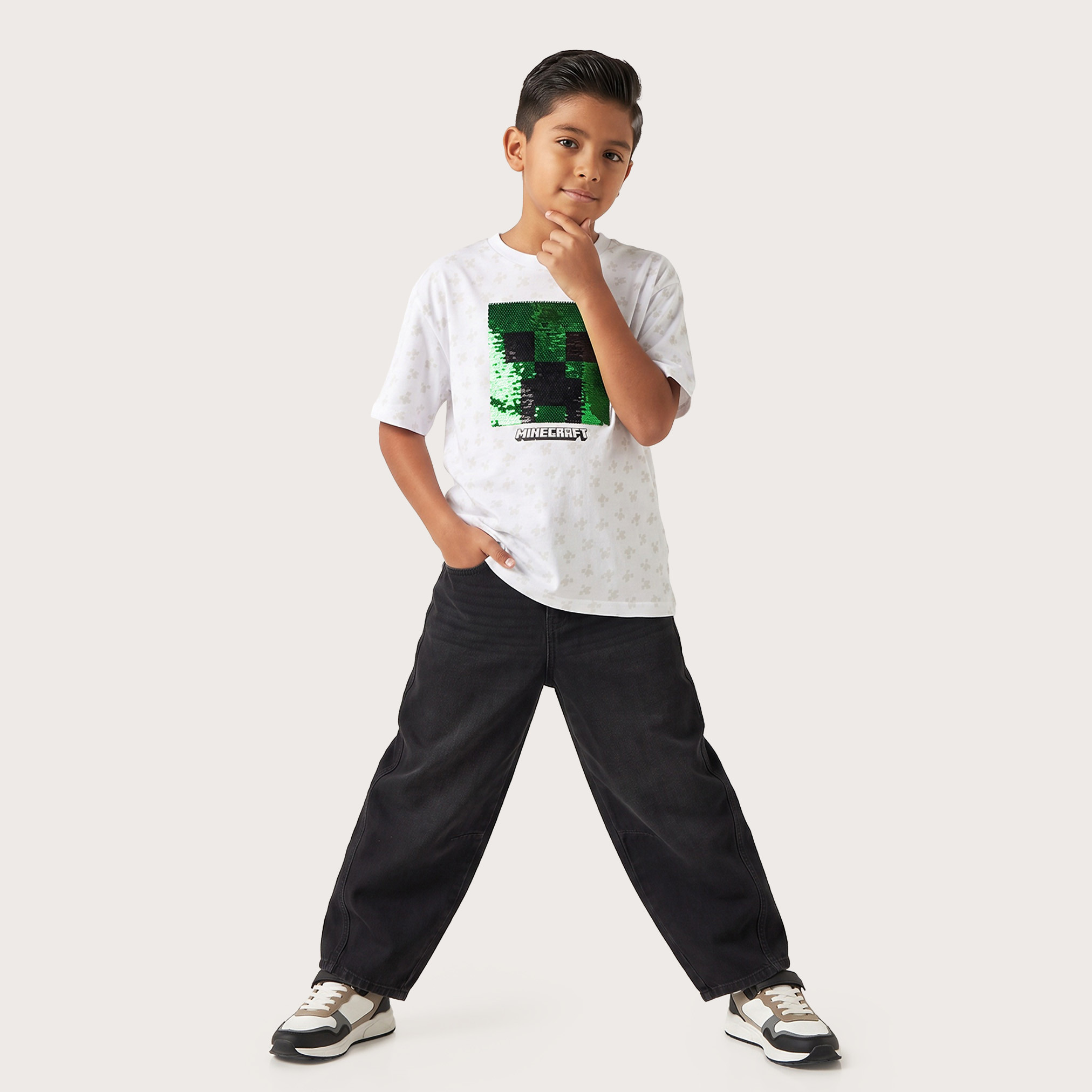 تيشيرت بأكمام قصيرة وياقة ضيقة وتزيينات ترتر من ماينكرافت-boys-clothing-tshirtsandpolos-image-2