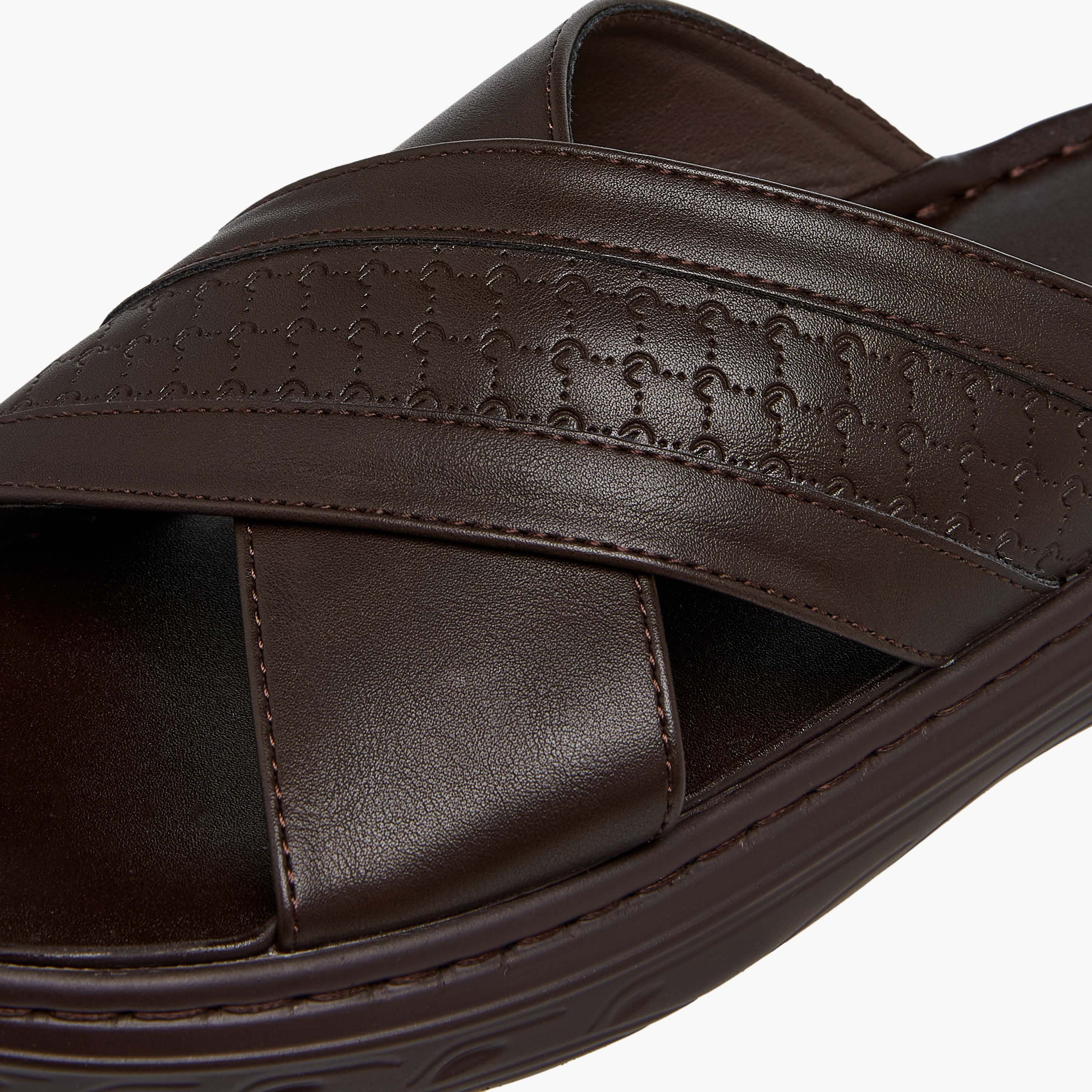 Le Confort Logo Embossed Cross Strap Slip-On Sandals-men-shoes-sandals-image-4