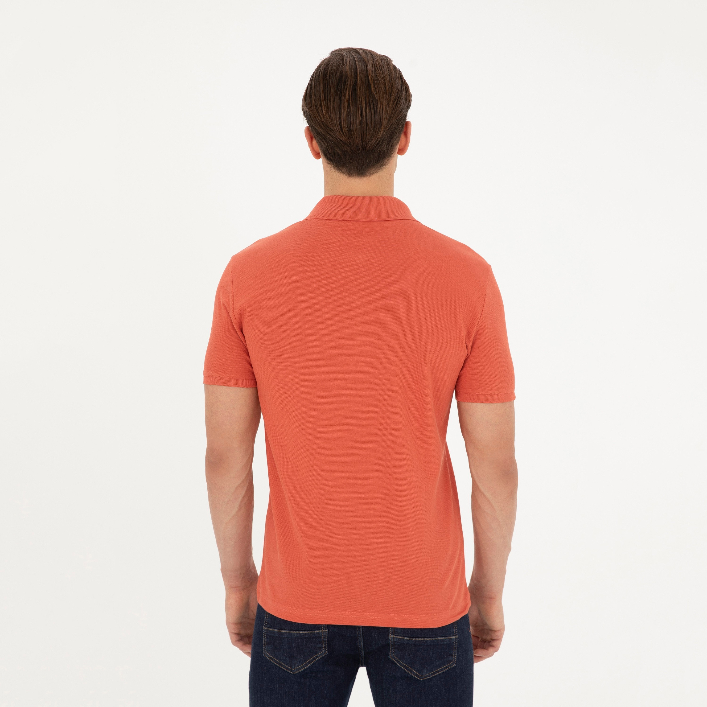 تي شيرت بولو رجالي، بقصة ضيقة وياقة سادة وأكمام قصيرة من يو إس بولو أسسن-men-clothing-tshirtsandpolos-polos-image-10