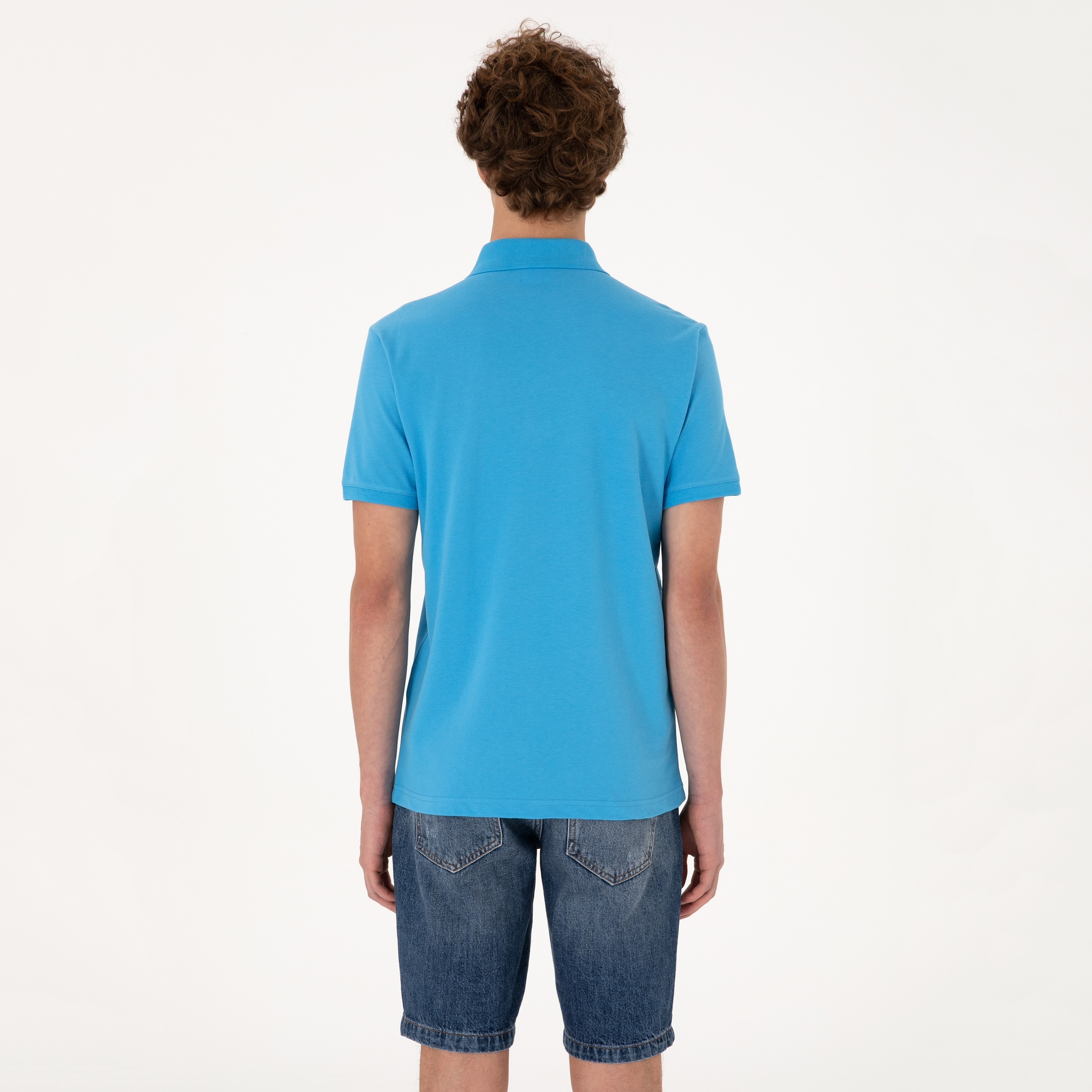 تي شيرت بولو رجالي، بقصة ضيقة وياقة سادة وأكمام قصيرة من يو إس بولو أسسن-men-clothing-tshirtsandpolos-polos-image-80