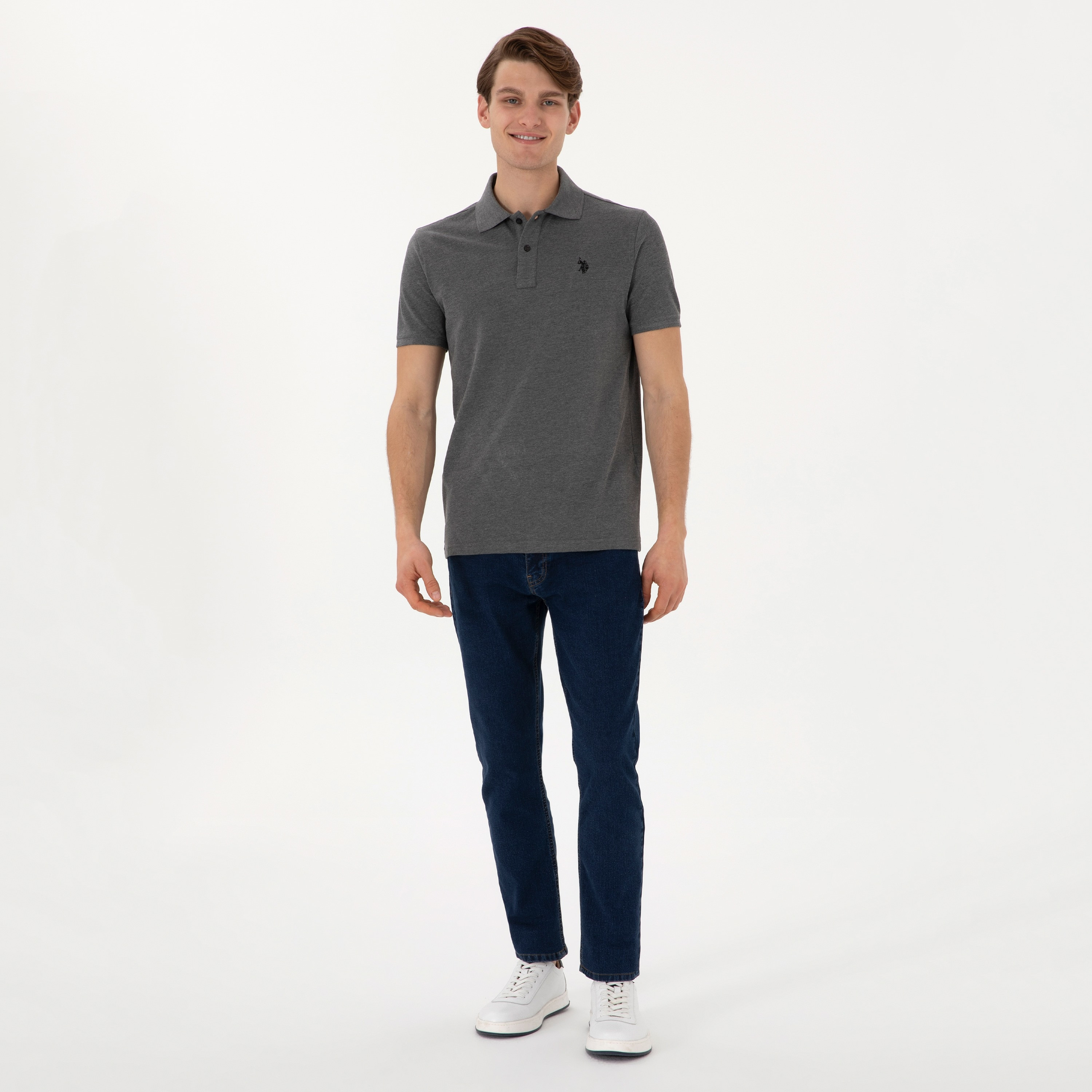 تي شيرت بولو رجالي، بقصة ضيقة وياقة سادة وأكمام قصيرة من يو إس بولو أسسن-men-clothing-tshirtsandpolos-polos-image-66