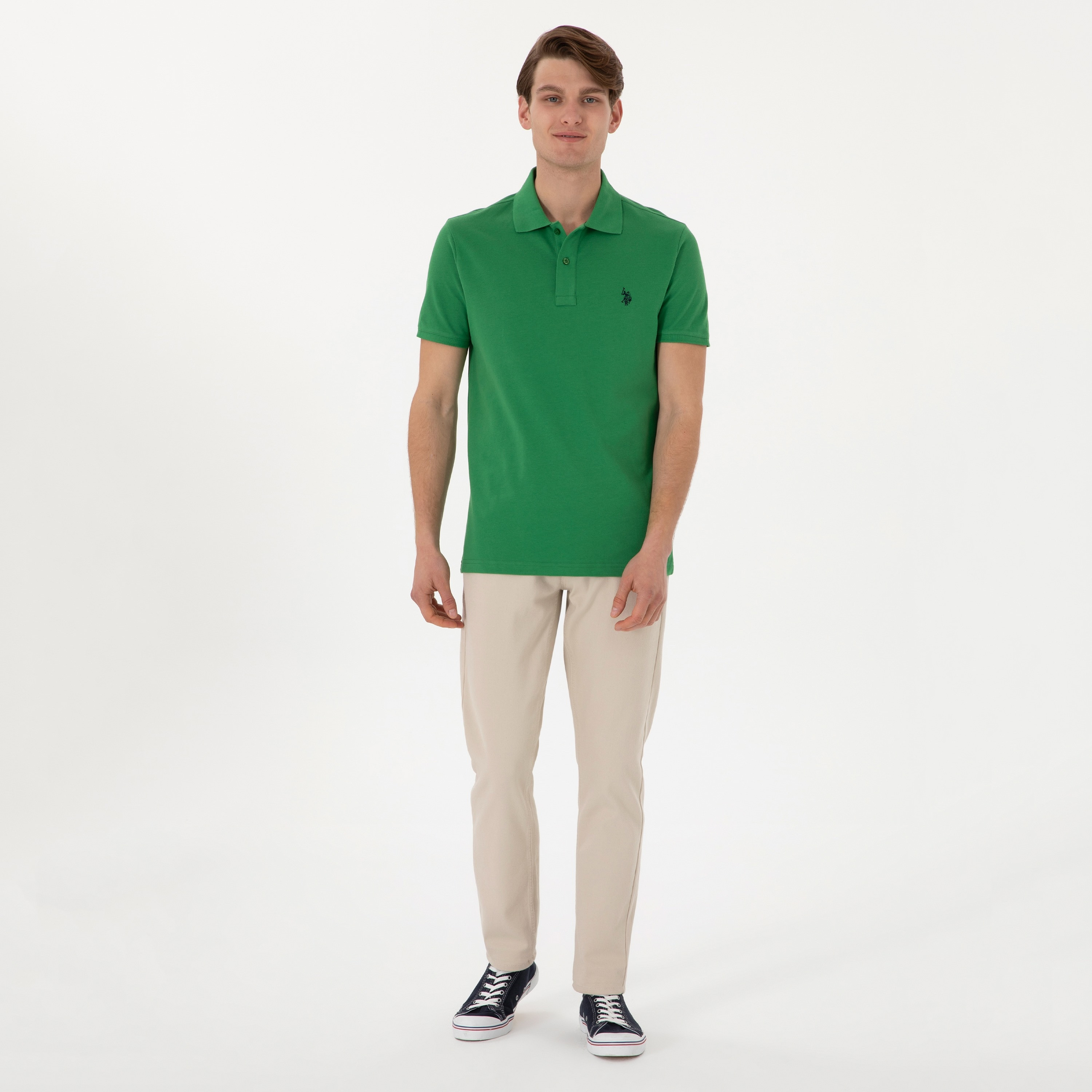 تي شيرت بولو رجالي، بقصة ضيقة وياقة سادة وأكمام قصيرة من يو إس بولو أسسن-men-clothing-tshirtsandpolos-polos-image-54