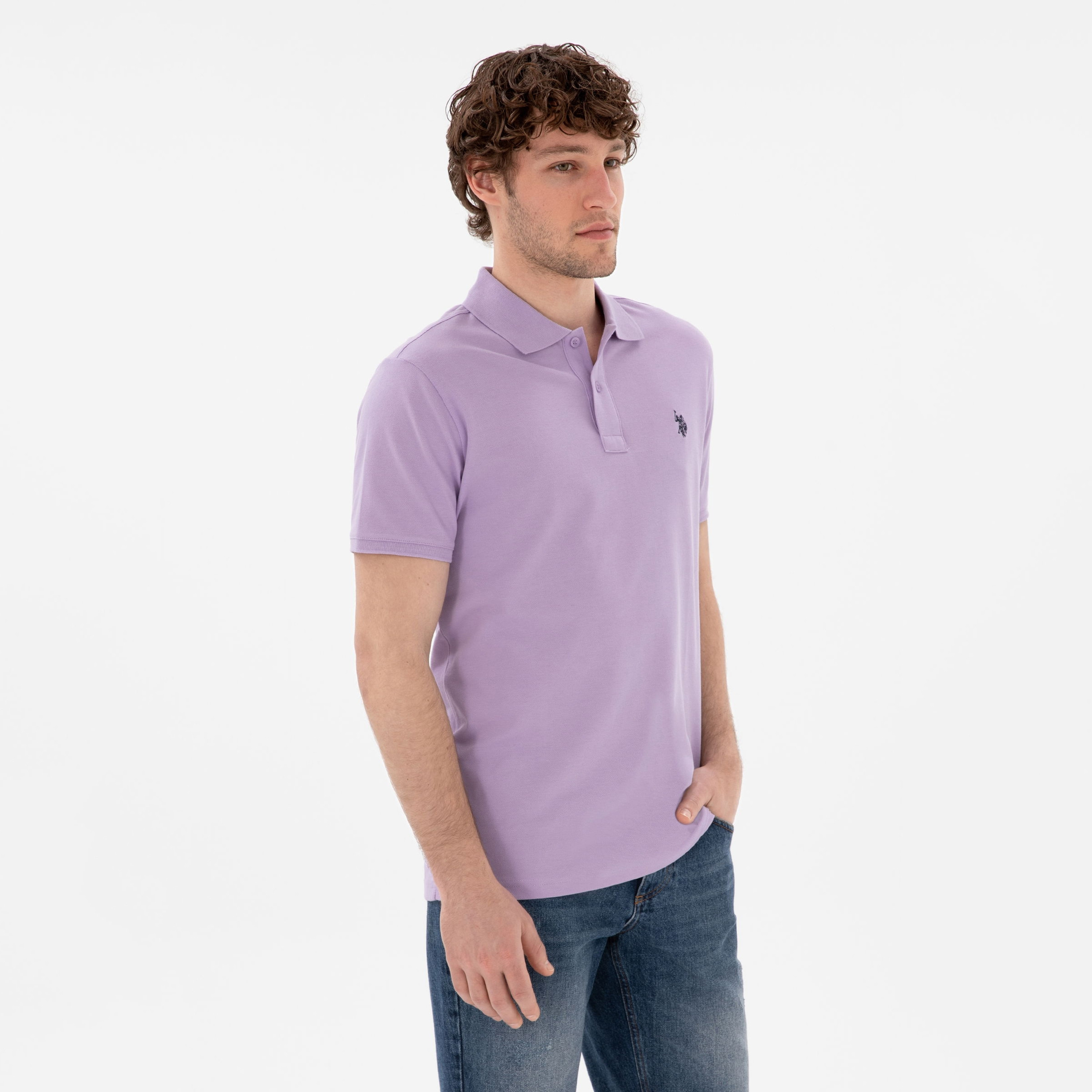تي شيرت بولو رجالي، بقصة ضيقة وياقة سادة وأكمام قصيرة من يو إس بولو أسسن-men-clothing-tshirtsandpolos-polos-image-22