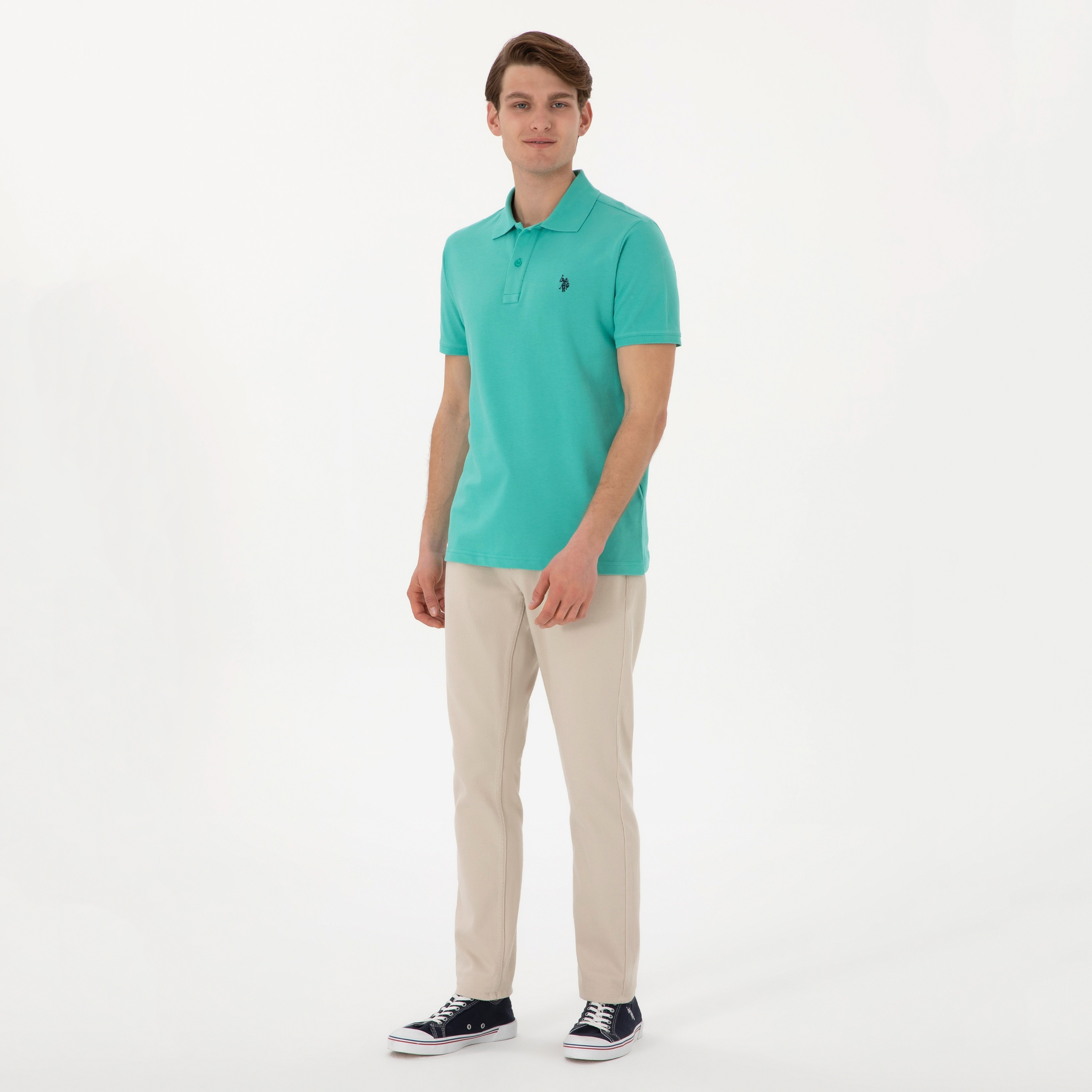 تي شيرت بولو رجالي، بقصة ضيقة وياقة سادة وأكمام قصيرة من يو إس بولو أسسن-men-clothing-tshirtsandpolos-polos-image-72