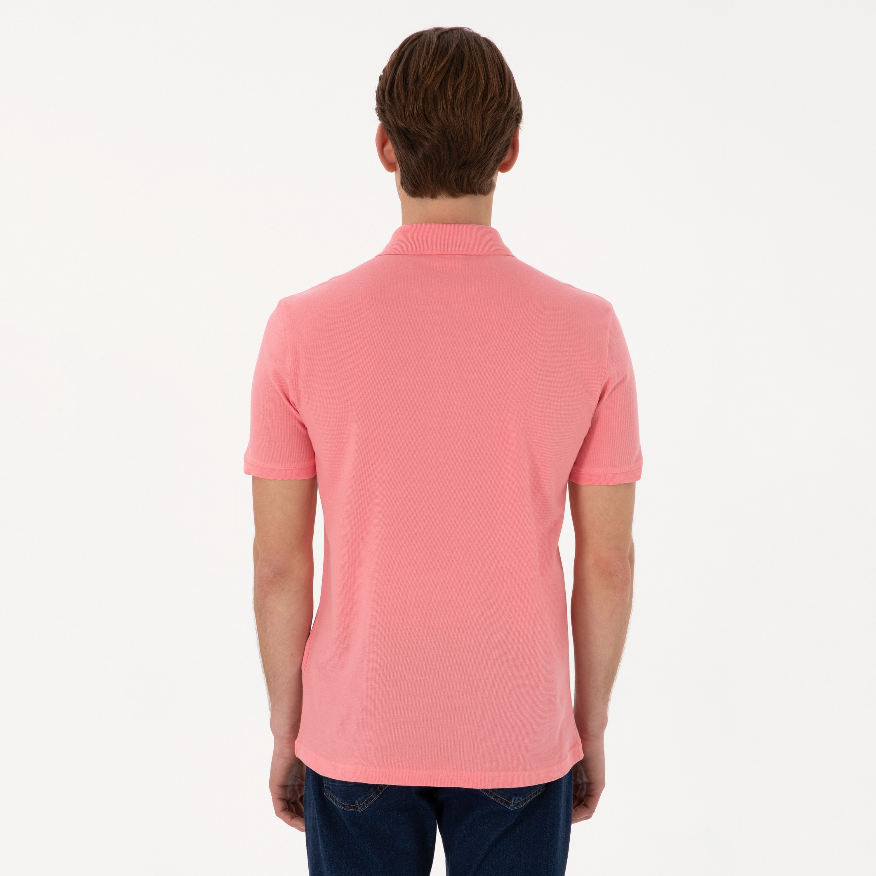 تي شيرت بولو رجالي، بقصة ضيقة وياقة سادة وأكمام قصيرة من يو إس بولو أسسن-men-clothing-tshirtsandpolos-polos-image-38