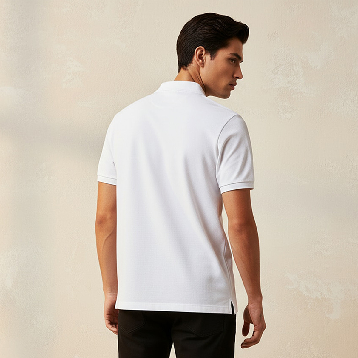 تي شيرت بولو رجالي، بقصة ضيقة وياقة سادة وأكمام قصيرة من يو إس بولو أسسن-men-clothing-tshirtsandpolos-polos-image-33