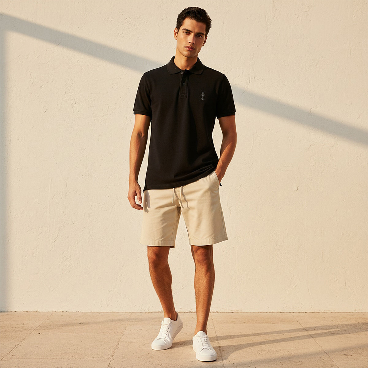 تي شيرت بولو رجالي، بقصة ضيقة وياقة سادة وأكمام قصيرة من يو إس بولو أسسن-men-clothing-tshirtsandpolos-polos-image-9