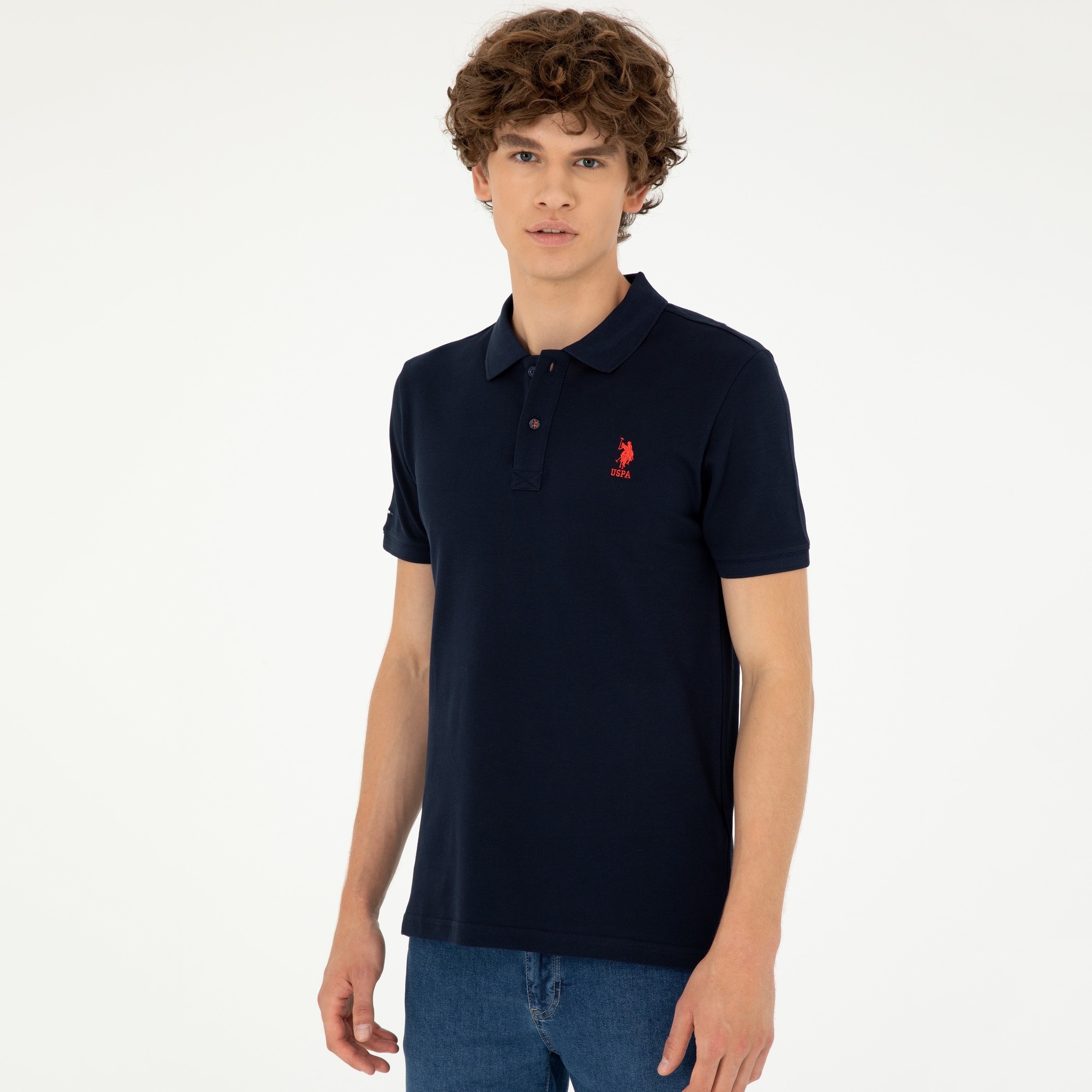 تي شيرت بولو رجالي، بقصة ضيقة وياقة سادة وأكمام قصيرة من يو إس بولو أسسن-men-clothing-tshirtsandpolos-polos-image-21