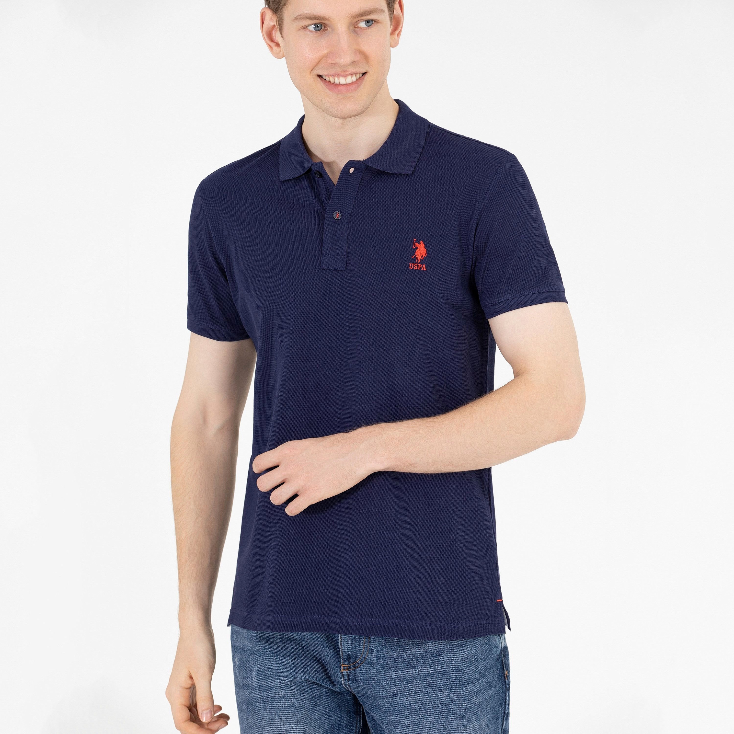 تي شيرت بولو رجالي، بقصة ضيقة وياقة سادة وأكمام قصيرة من يو إس بولو أسسن-men-clothing-tshirtsandpolos-polos-image-5