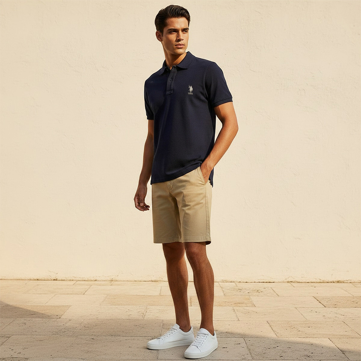 تي شيرت بولو رجالي، بقصة ضيقة وياقة سادة وأكمام قصيرة من يو إس بولو أسسن-men-clothing-tshirtsandpolos-polos-image-14
