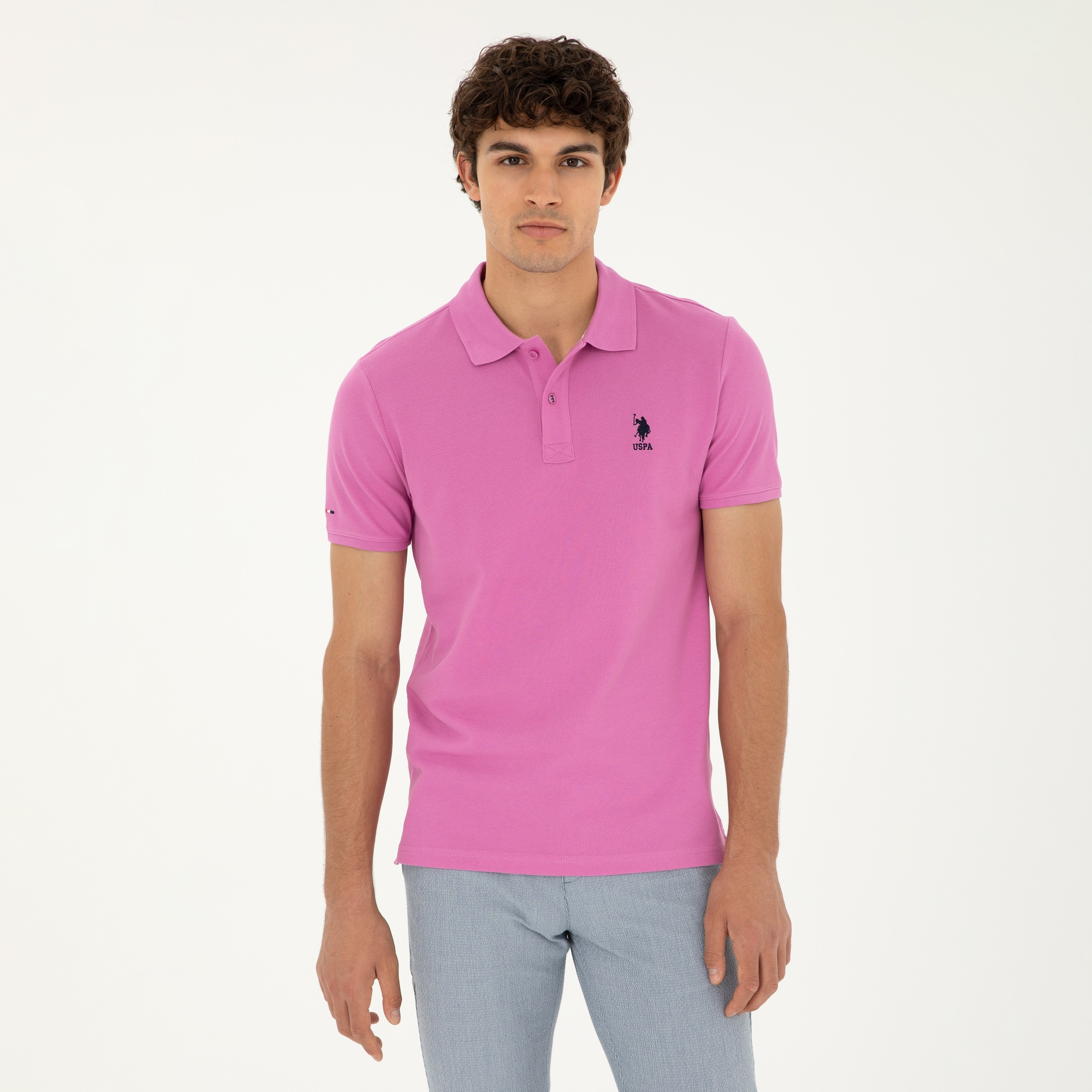تي شيرت بولو رجالي، بقصة ضيقة وياقة سادة وأكمام قصيرة من يو إس بولو أسسن-men-clothing-tshirtsandpolos-polos-image-17