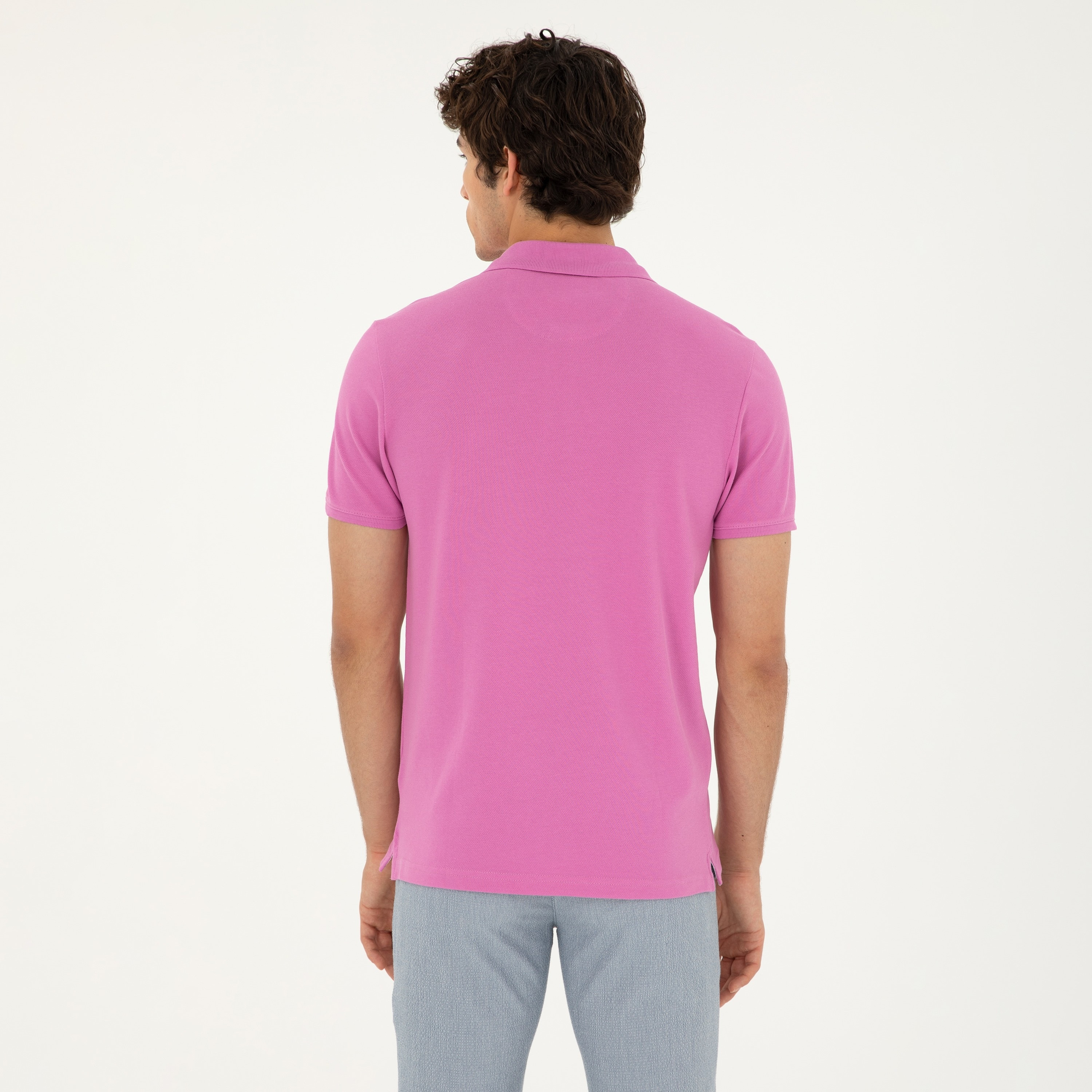 تي شيرت بولو رجالي، بقصة ضيقة وياقة سادة وأكمام قصيرة من يو إس بولو أسسن-men-clothing-tshirtsandpolos-polos-image-20