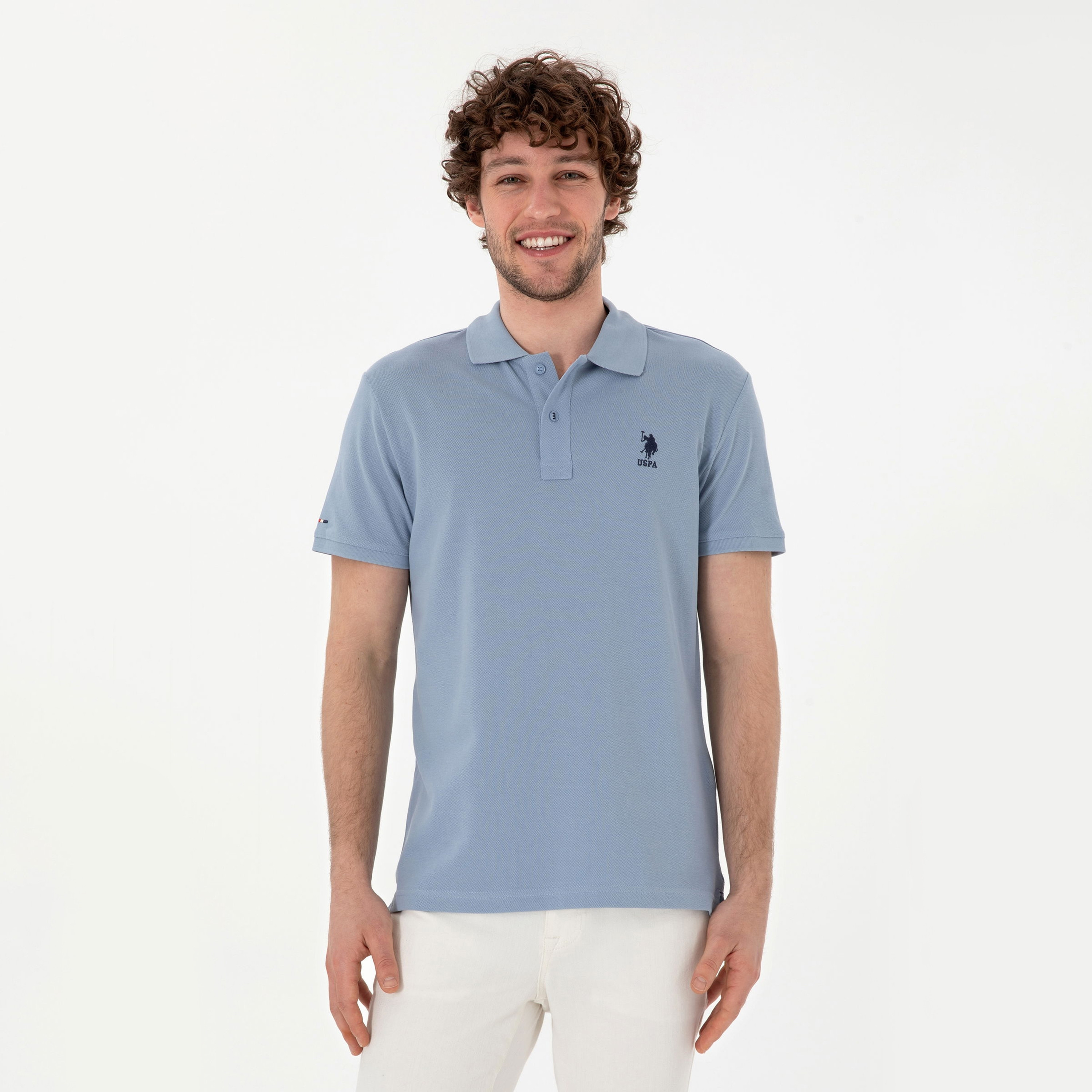 تي شيرت بولو رجالي، بقصة ضيقة وياقة سادة وأكمام قصيرة من يو إس بولو أسسن-men-clothing-tshirtsandpolos-polos-image-19