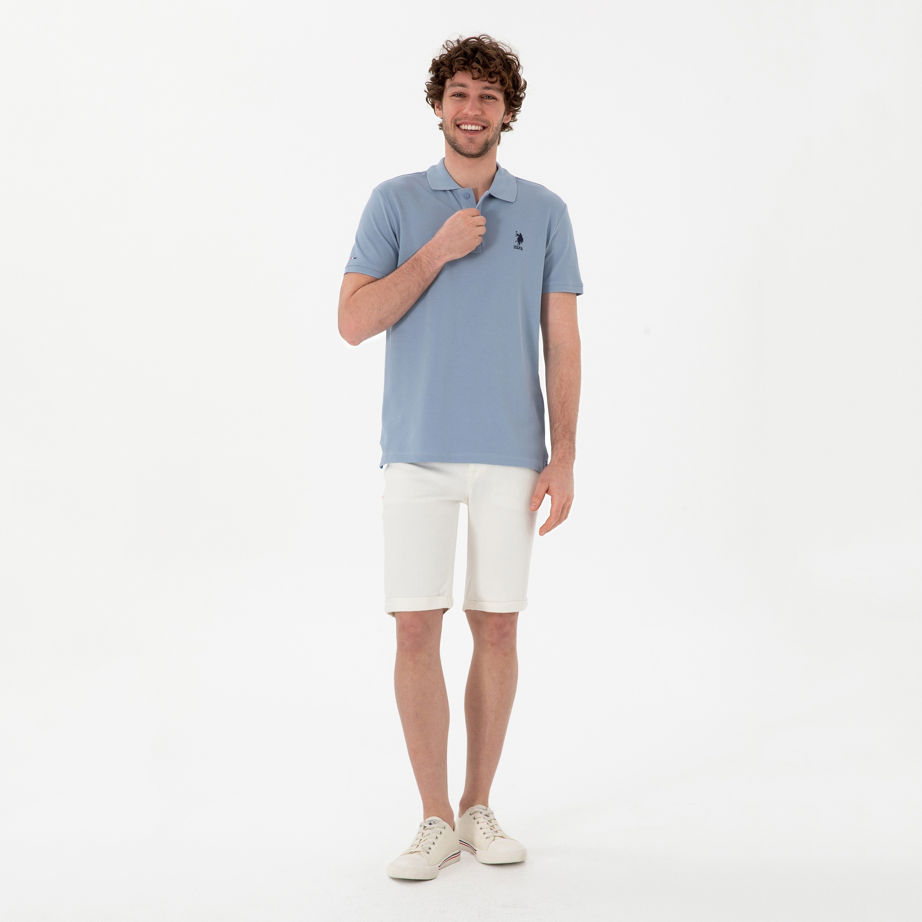 تي شيرت بولو رجالي، بقصة ضيقة وياقة سادة وأكمام قصيرة من يو إس بولو أسسن-men-clothing-tshirtsandpolos-polos-image-20