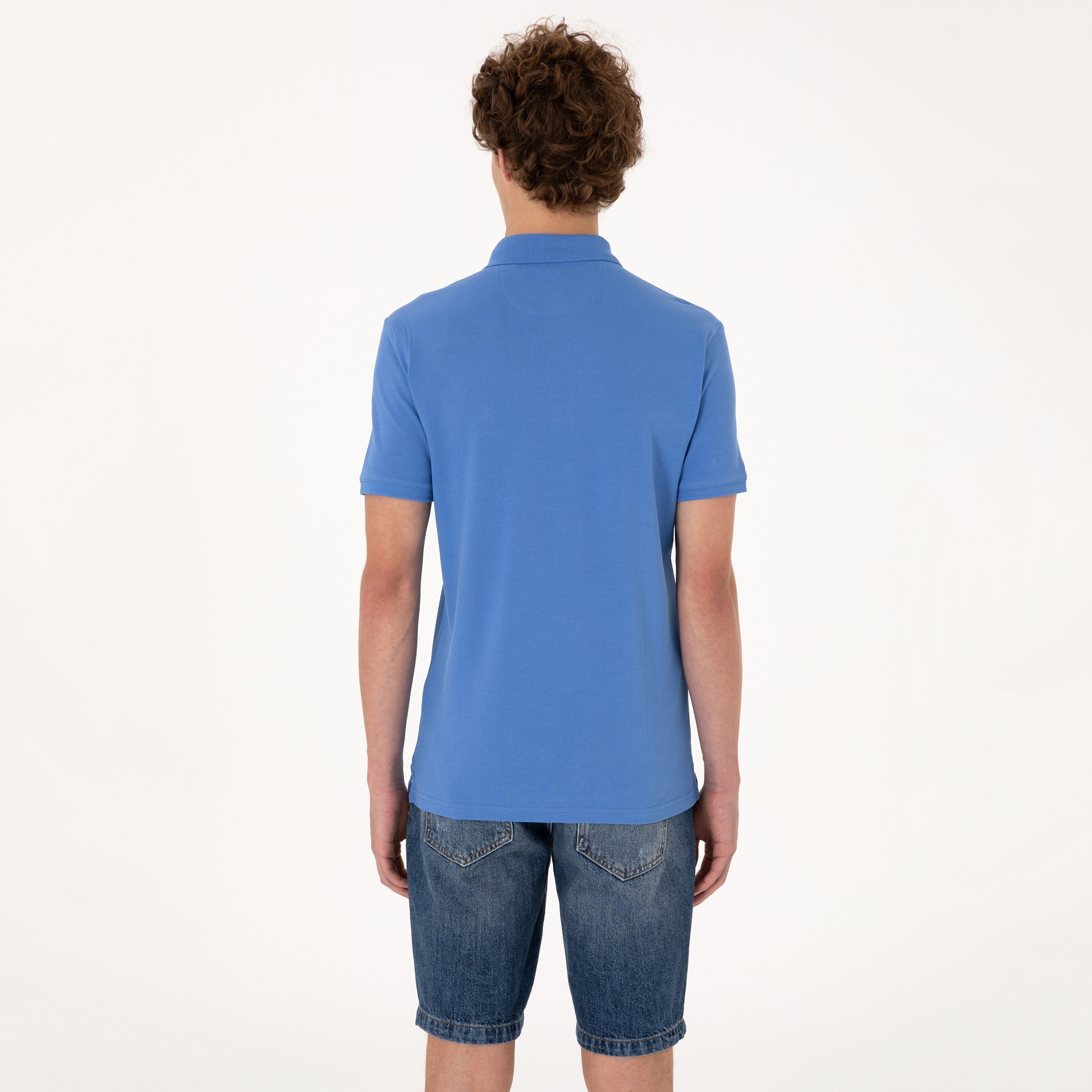 تي شيرت بولو رجالي، بقصة ضيقة وياقة سادة وأكمام قصيرة من يو إس بولو أسسن-men-clothing-tshirtsandpolos-polos-image-16