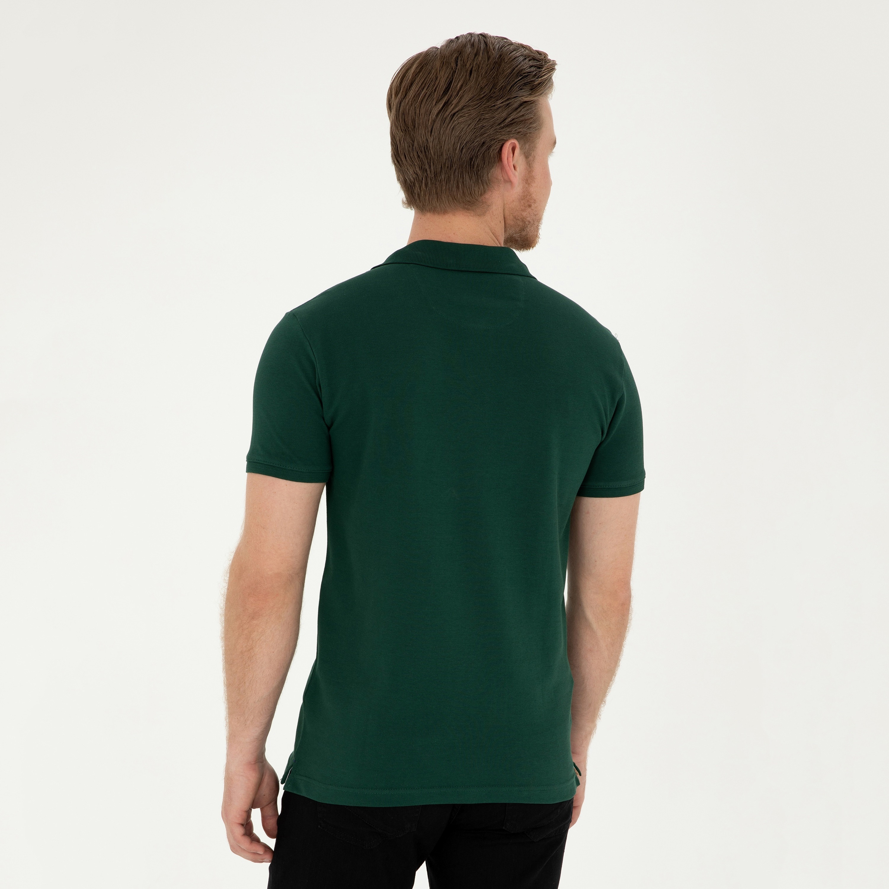 تي شيرت بولو رجالي، بقصة ضيقة وياقة سادة وأكمام قصيرة من يو إس بولو أسسن-men-clothing-tshirtsandpolos-polos-image-40