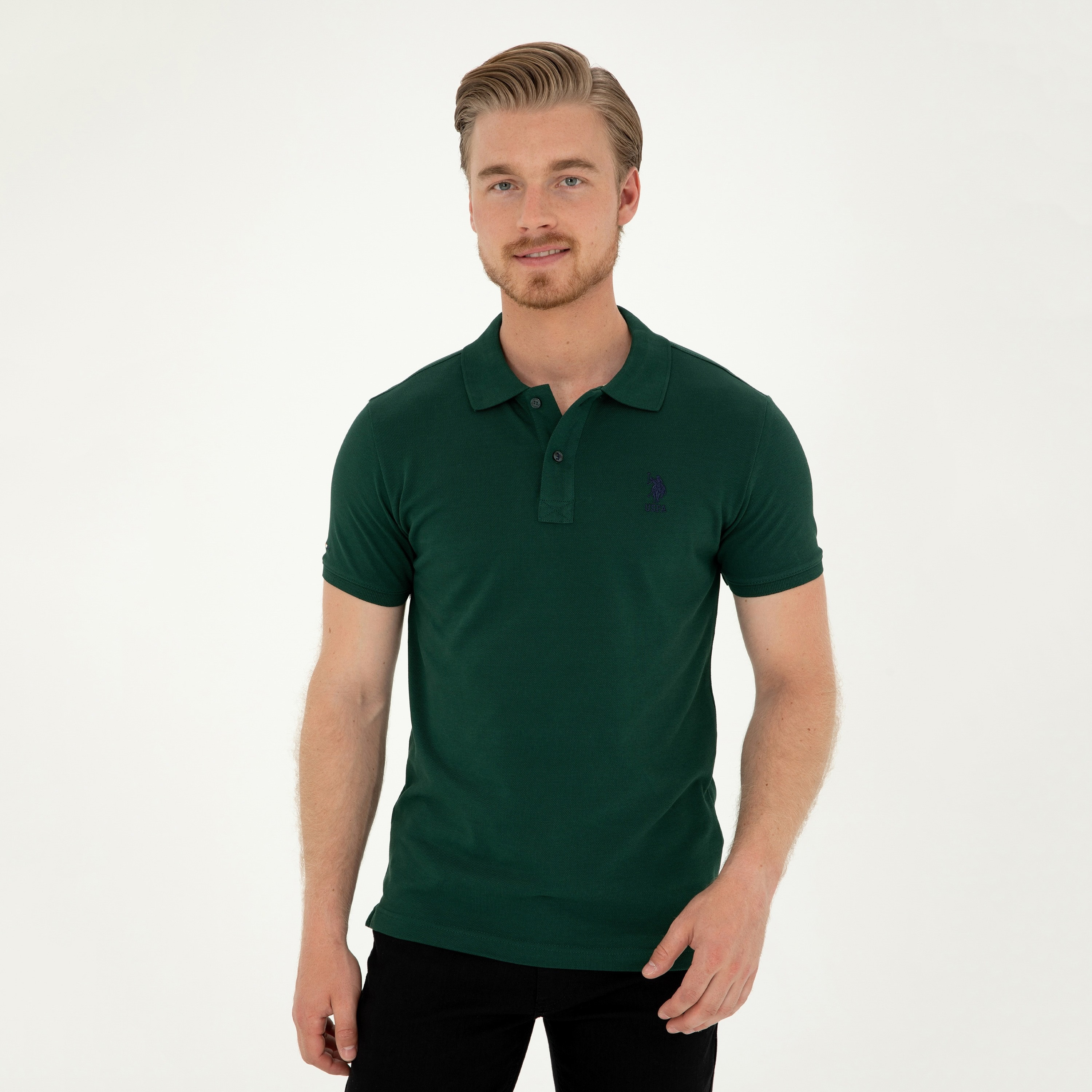 تي شيرت بولو رجالي، بقصة ضيقة وياقة سادة وأكمام قصيرة من يو إس بولو أسسن-men-clothing-tshirtsandpolos-polos-image-41