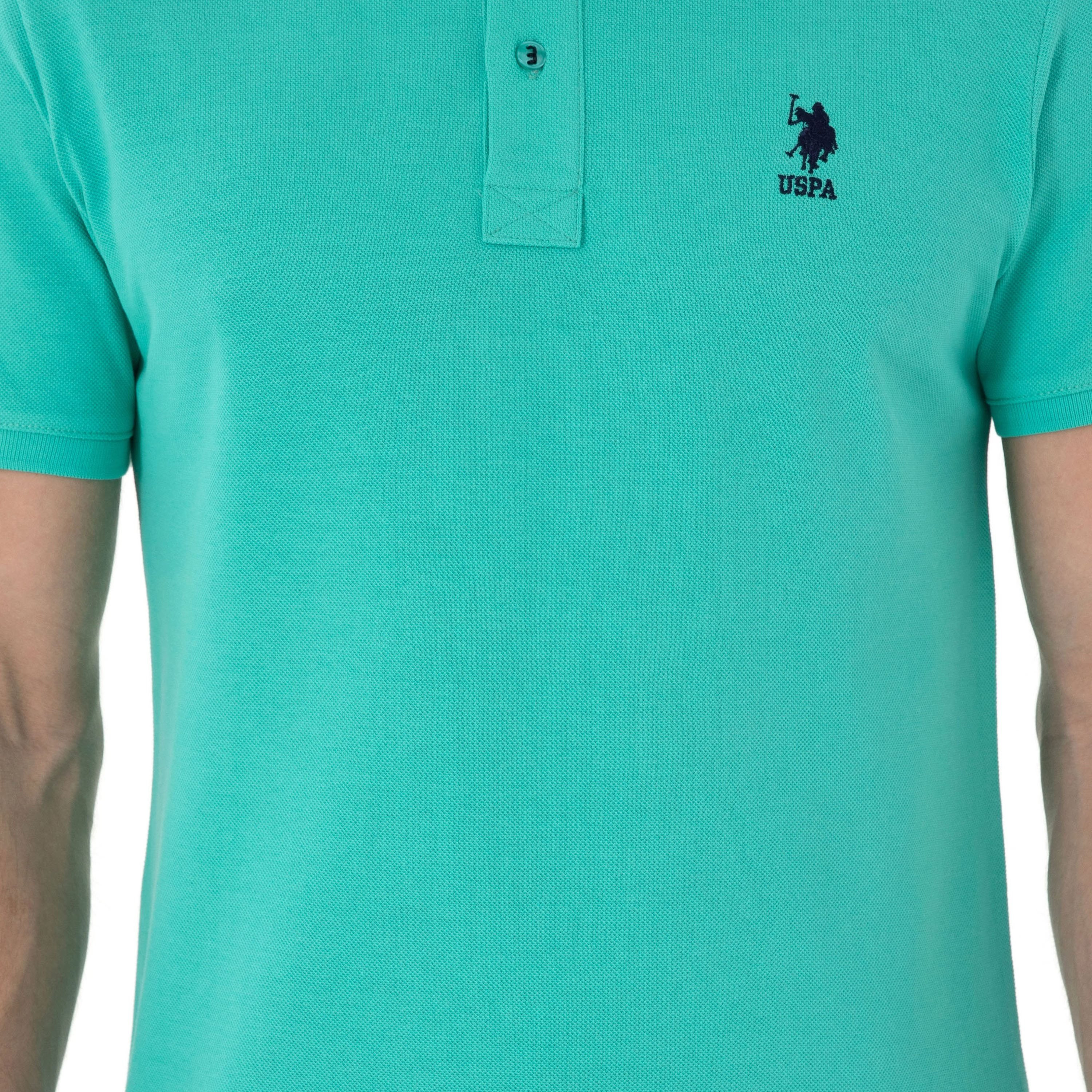 تي شيرت بولو رجالي، بقصة ضيقة وياقة سادة وأكمام قصيرة من يو إس بولو أسسن-men-clothing-tshirtsandpolos-polos-image-48