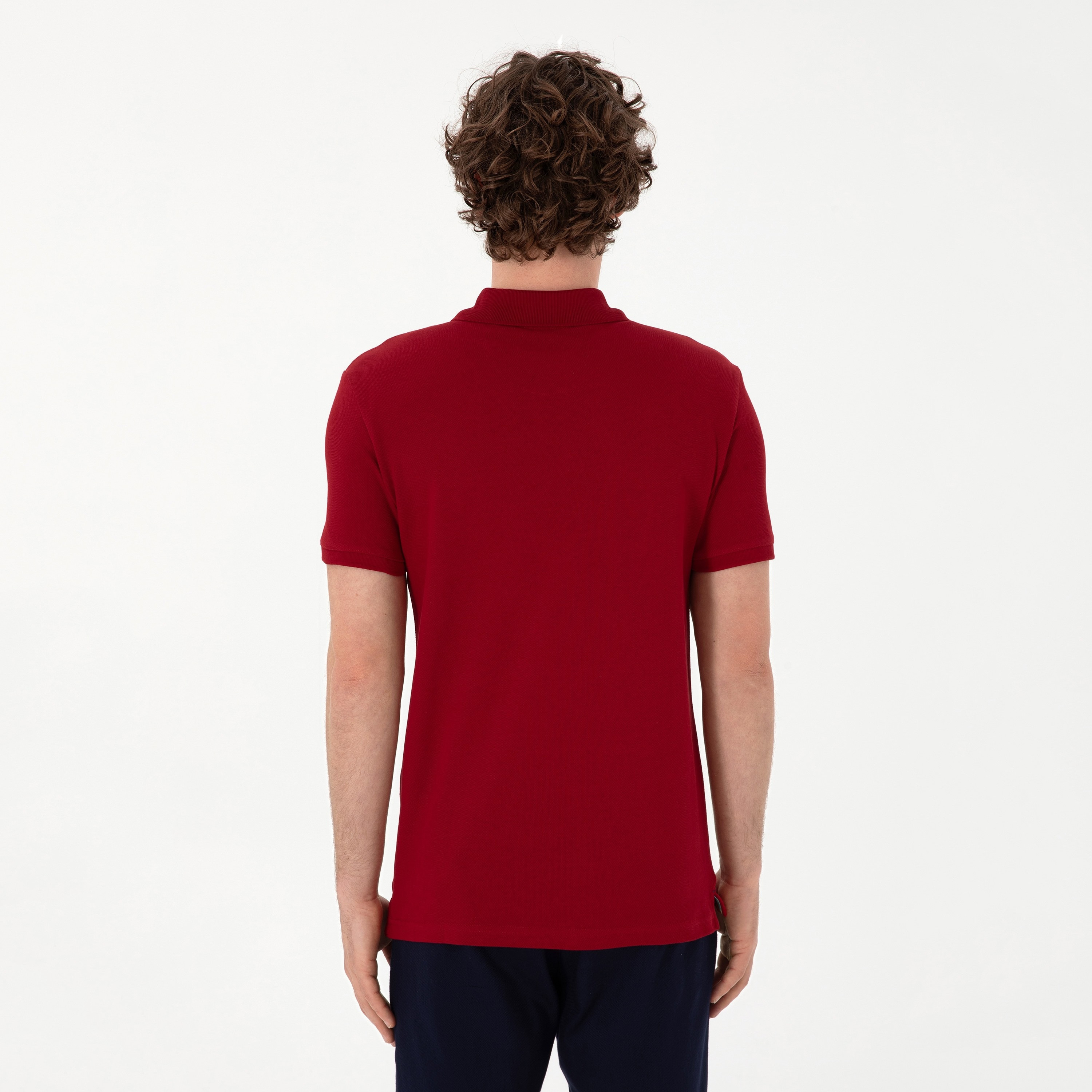 تي شيرت بولو رجالي، بقصة ضيقة وياقة سادة وأكمام قصيرة من يو إس بولو أسسن-men-clothing-tshirtsandpolos-polos-image-10