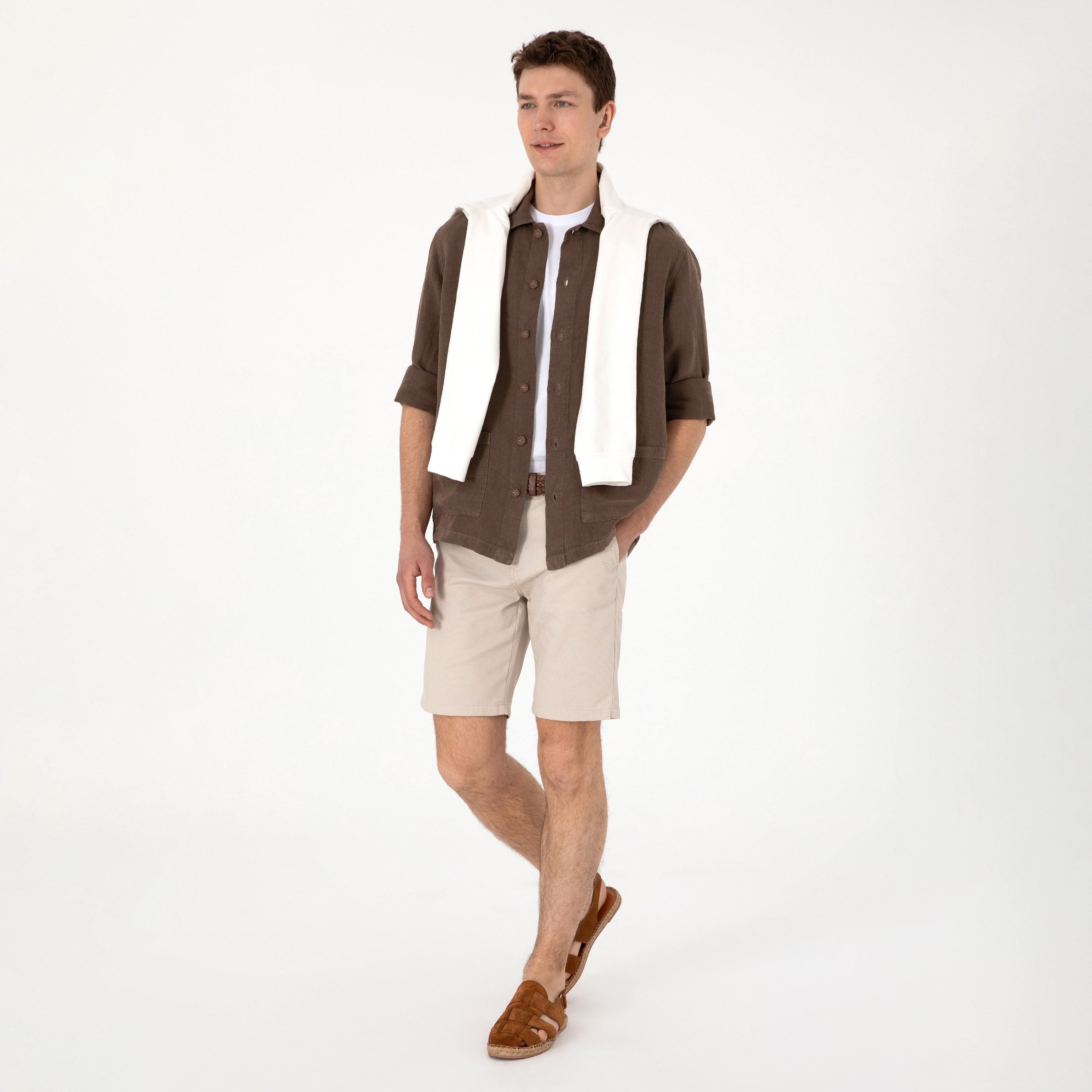 شورت رجالي، بقصة ضيقة وخصر متوسط، وأزرار وسحاب من يو إس بولو أسسن-men-clothing-bottoms-shorts-image-11