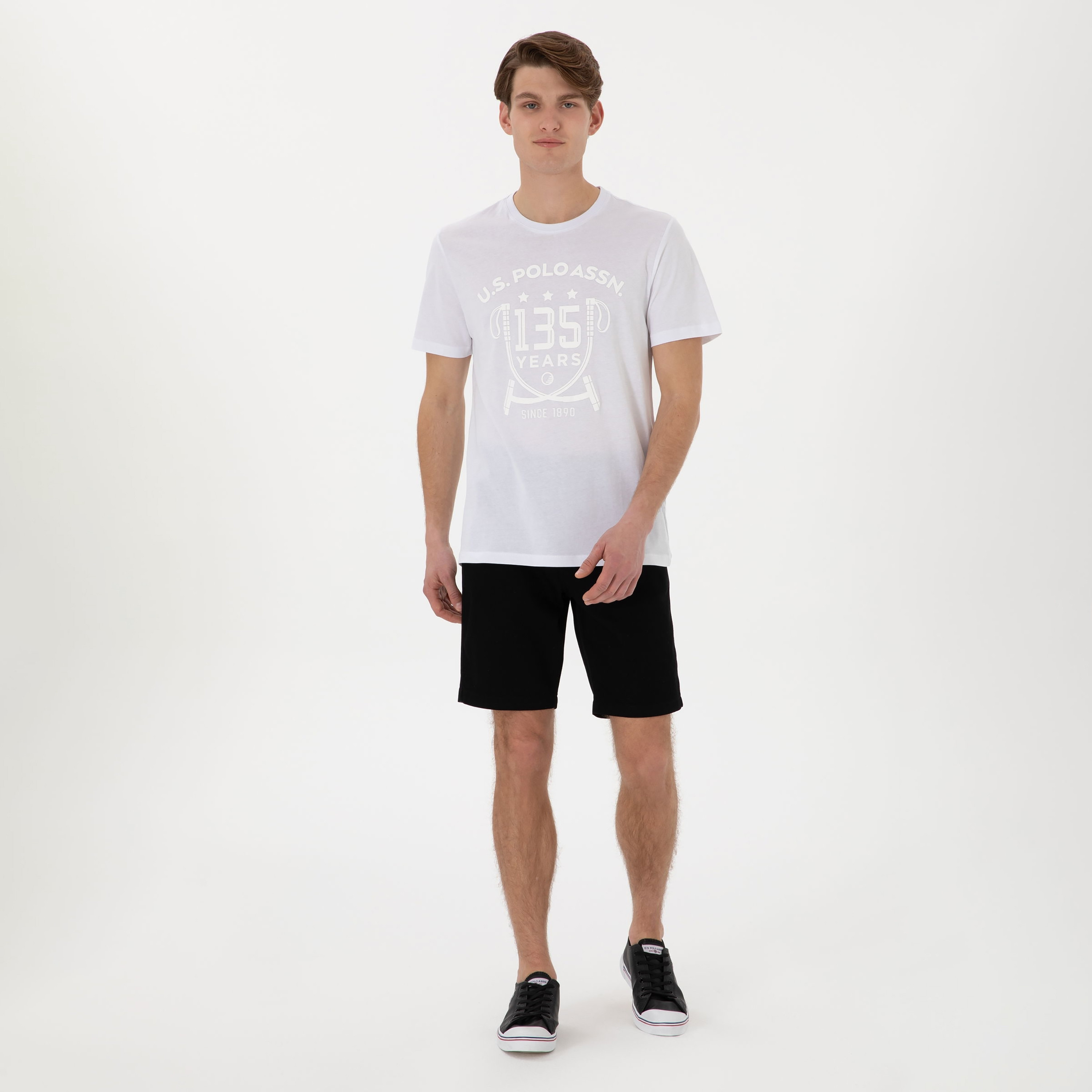 شورت رجالي، بقصة ضيقة وخصر متوسط، وأزرار وسحاب من يو إس بولو أسسن-men-clothing-bottoms-shorts-image-2