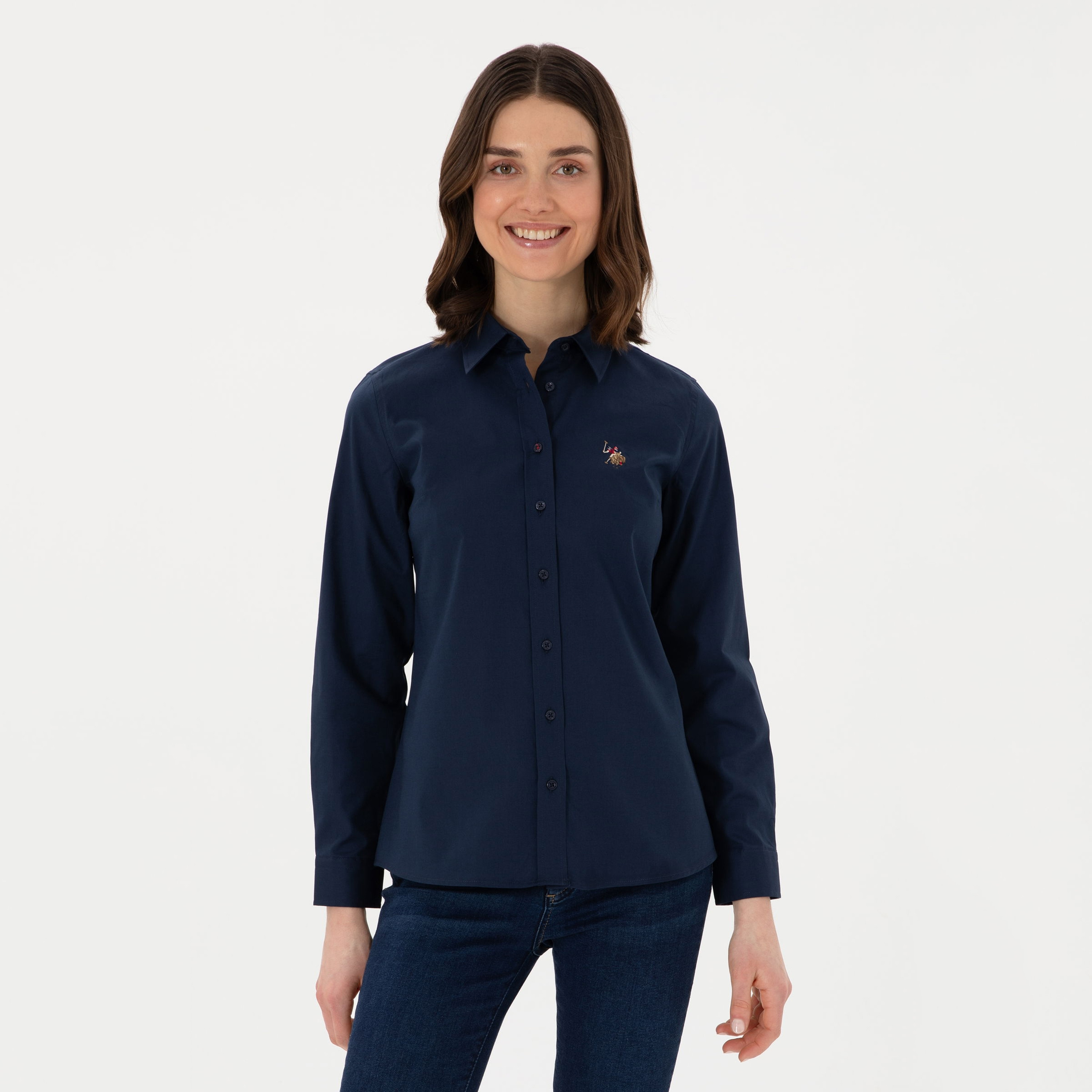 قميص بولو نسائي، بقصة ضيقة وياقة سادة وأكمام طويلة من يو إس بولو أسسن-women-clothing-shirtsandblouses-shirts-image-7