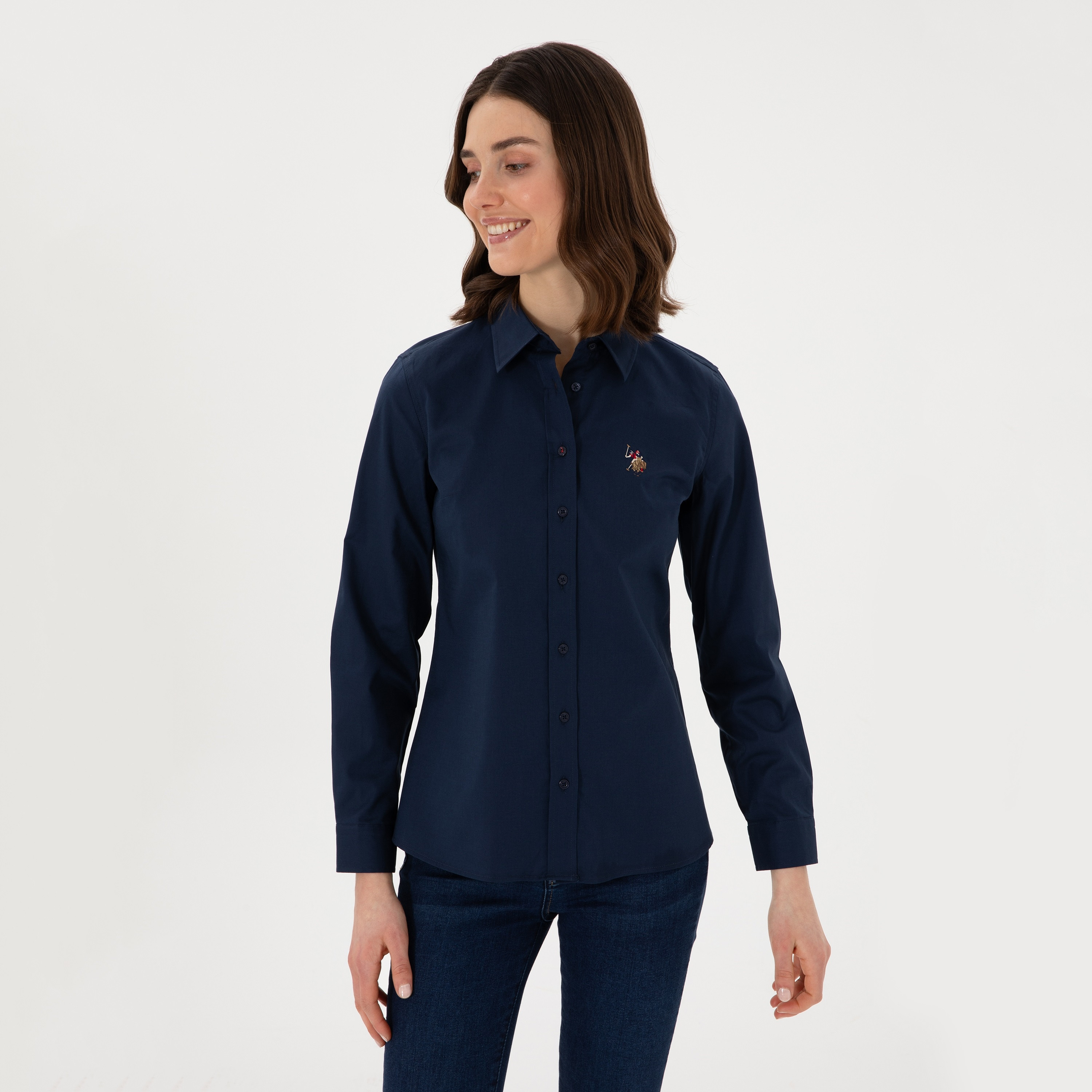 قميص بولو نسائي، بقصة ضيقة وياقة سادة وأكمام طويلة من يو إس بولو أسسن-women-clothing-shirtsandblouses-shirts-image-11
