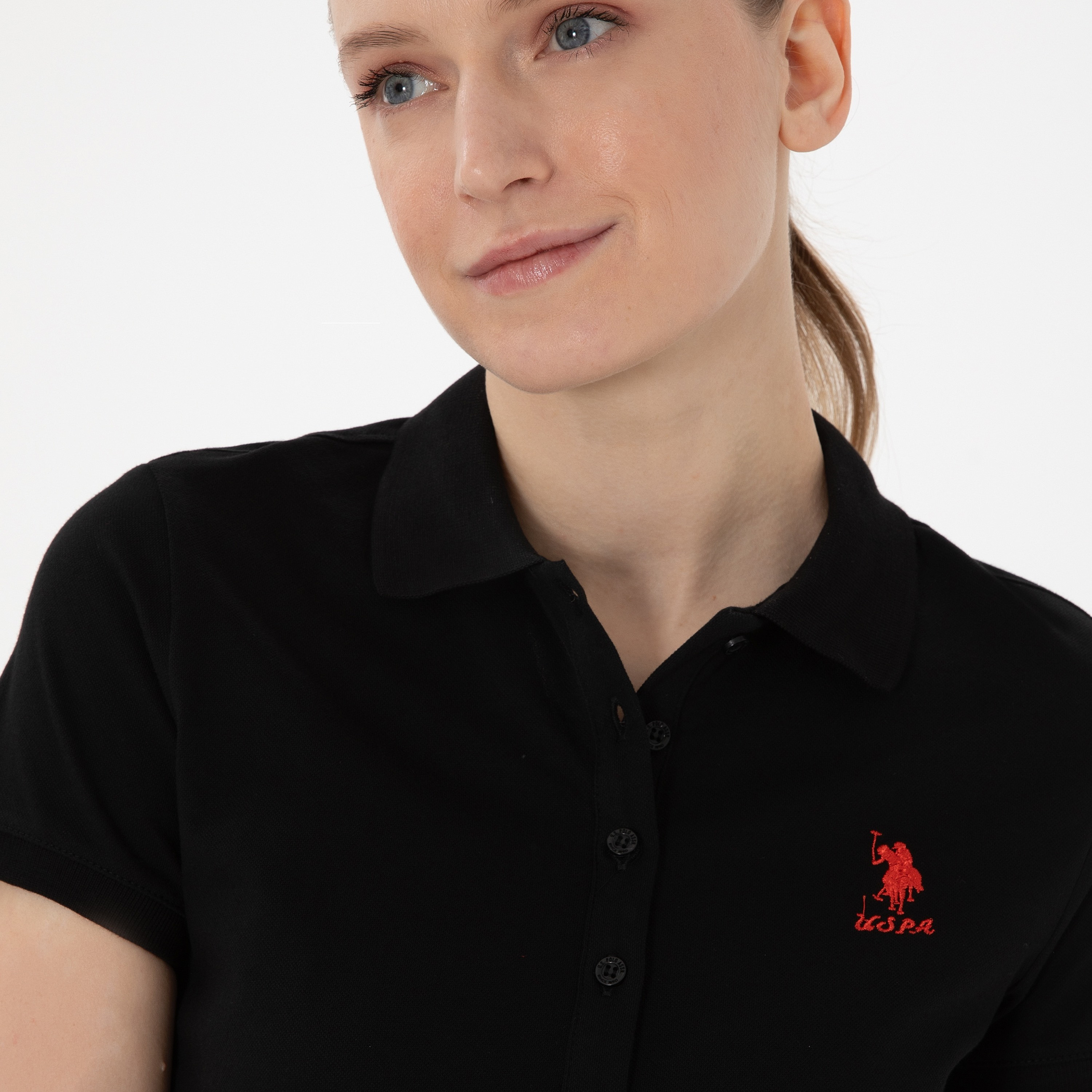 تي شيرت بولو نسائي، بقصة ضيقة وياقة سادة وأكمام قصيرة من يو إس بولو أسسن-women-clothing-tshirts-image-21