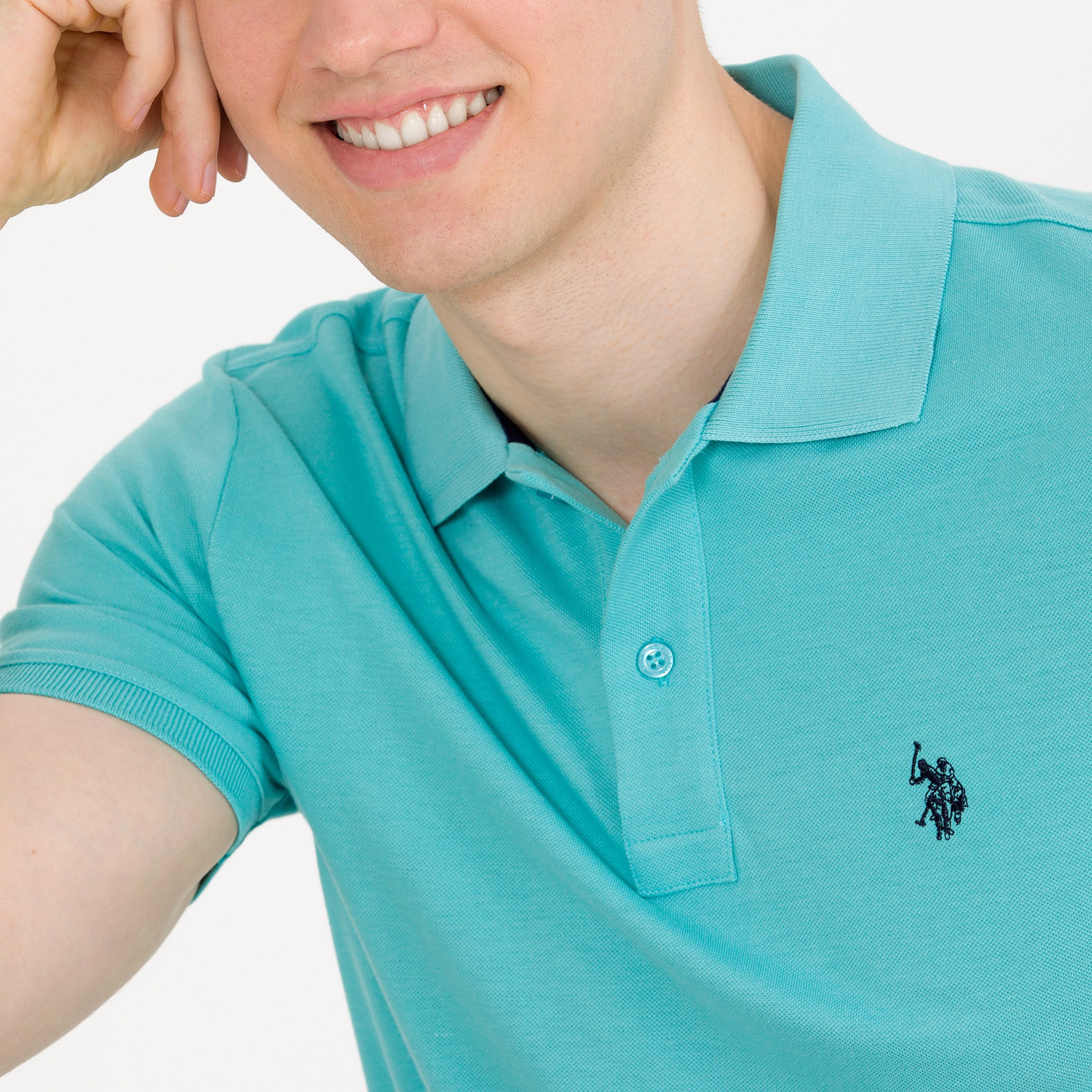 تي شيرت بولو بأكمام قصيرة وياقة بشعار مطرز من يو اس بولو اسن-men-clothing-tshirtsandpolos-polos-image-7