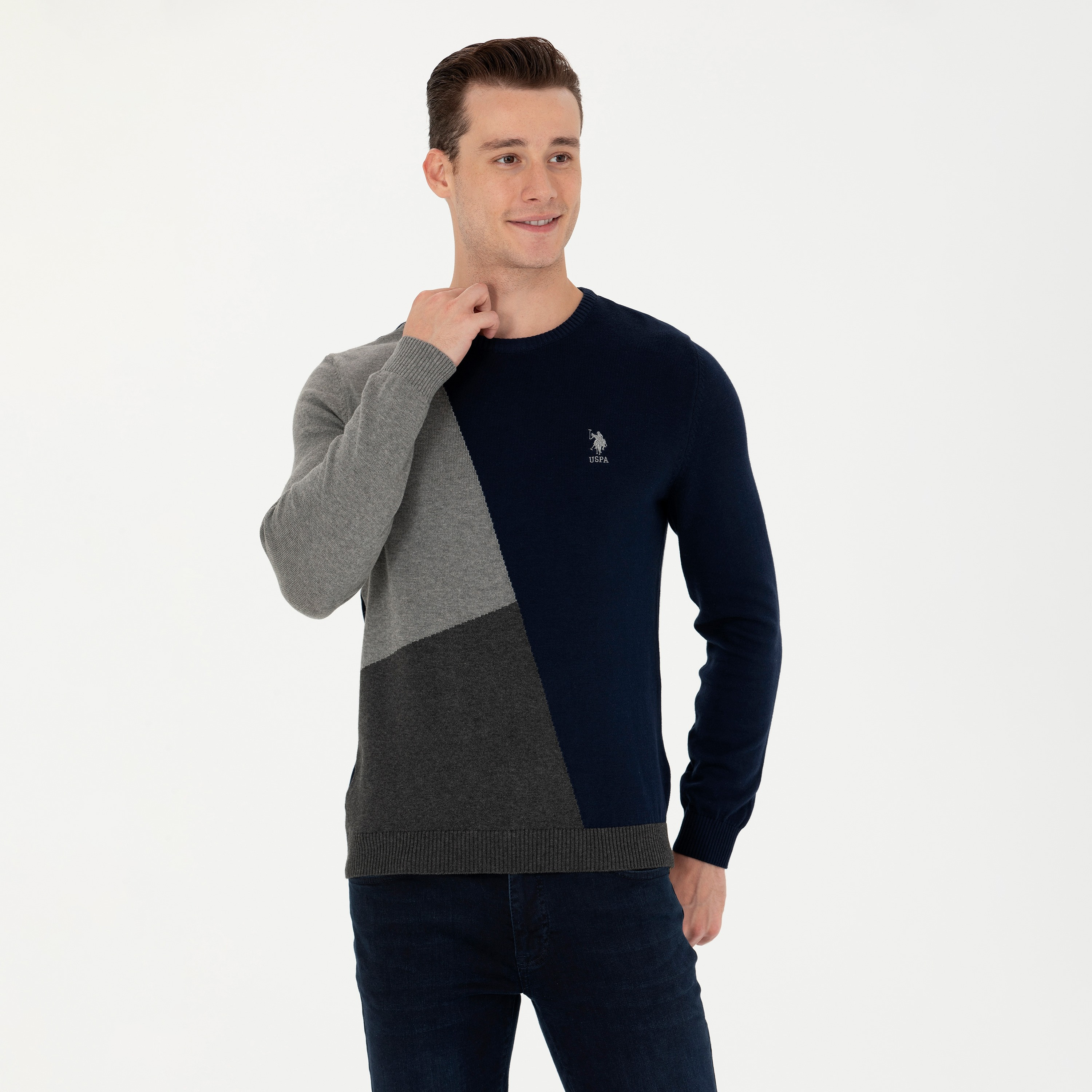 جمبر محبوك للرجال بلون محجوب من يو إس بولو أسن وأكمام طويلة ورقبة دائرية-men-clothing-sweatersandpullovers-image-1
