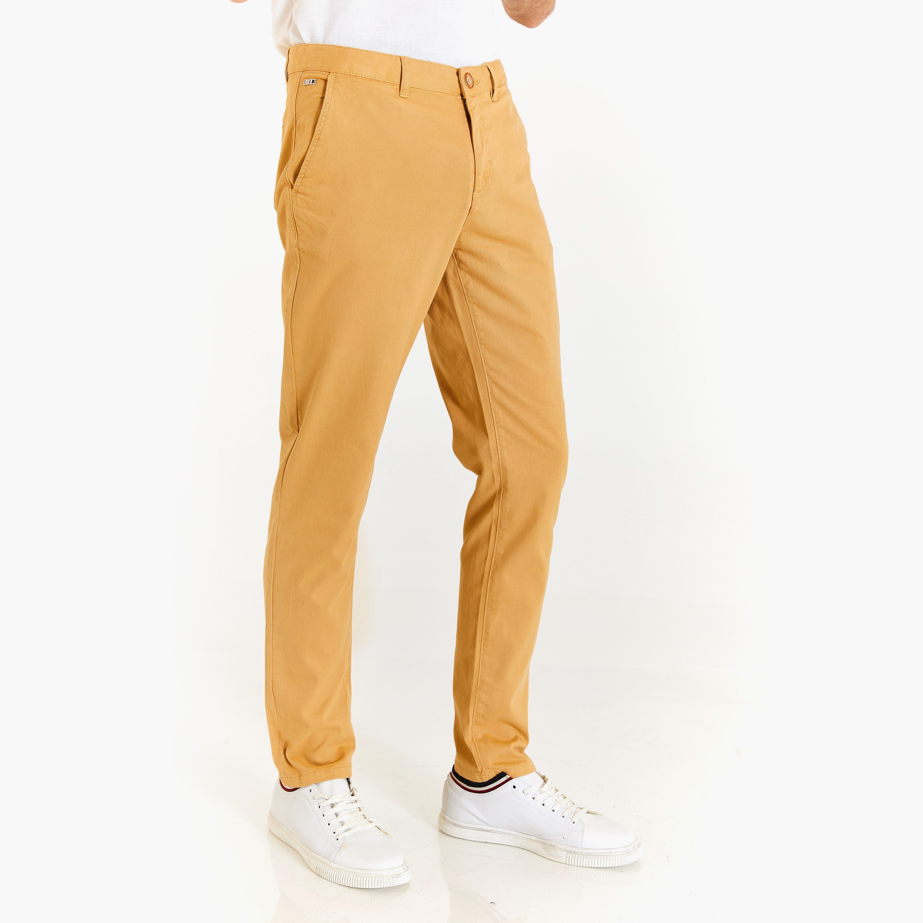 بنطال تشينو متوسط الارتفاع بتصميم U.S.S.Polo'Assn Slim Fit 4 pockets-men-clothing-bottoms-trousersandchinos-chinos-image-2
