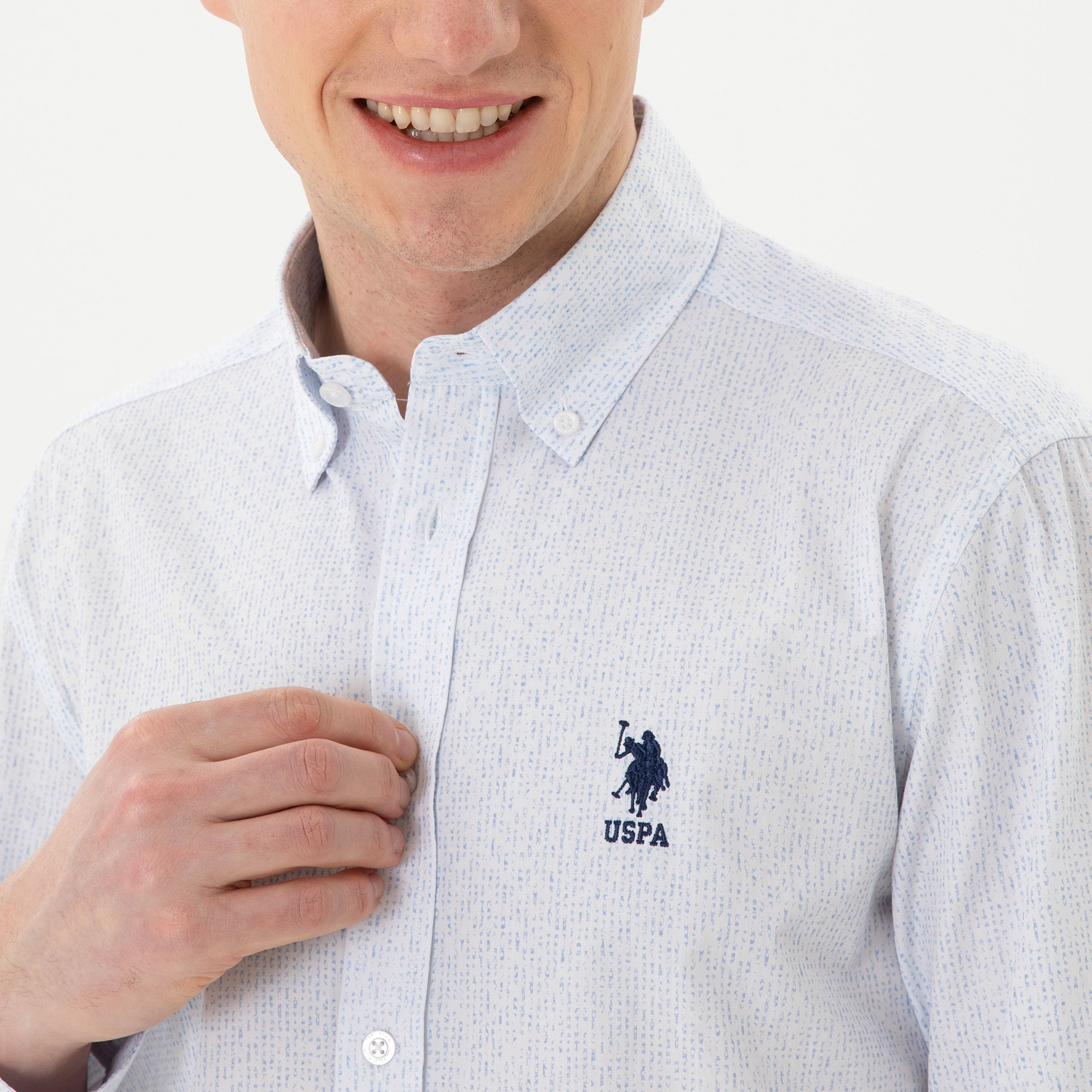 قميص كاجوال بأكمام طويلة وياقة بأزرار من الأسفل مع مطبوع من يو اس بولو اسن-men-clothing-shirts-image-2