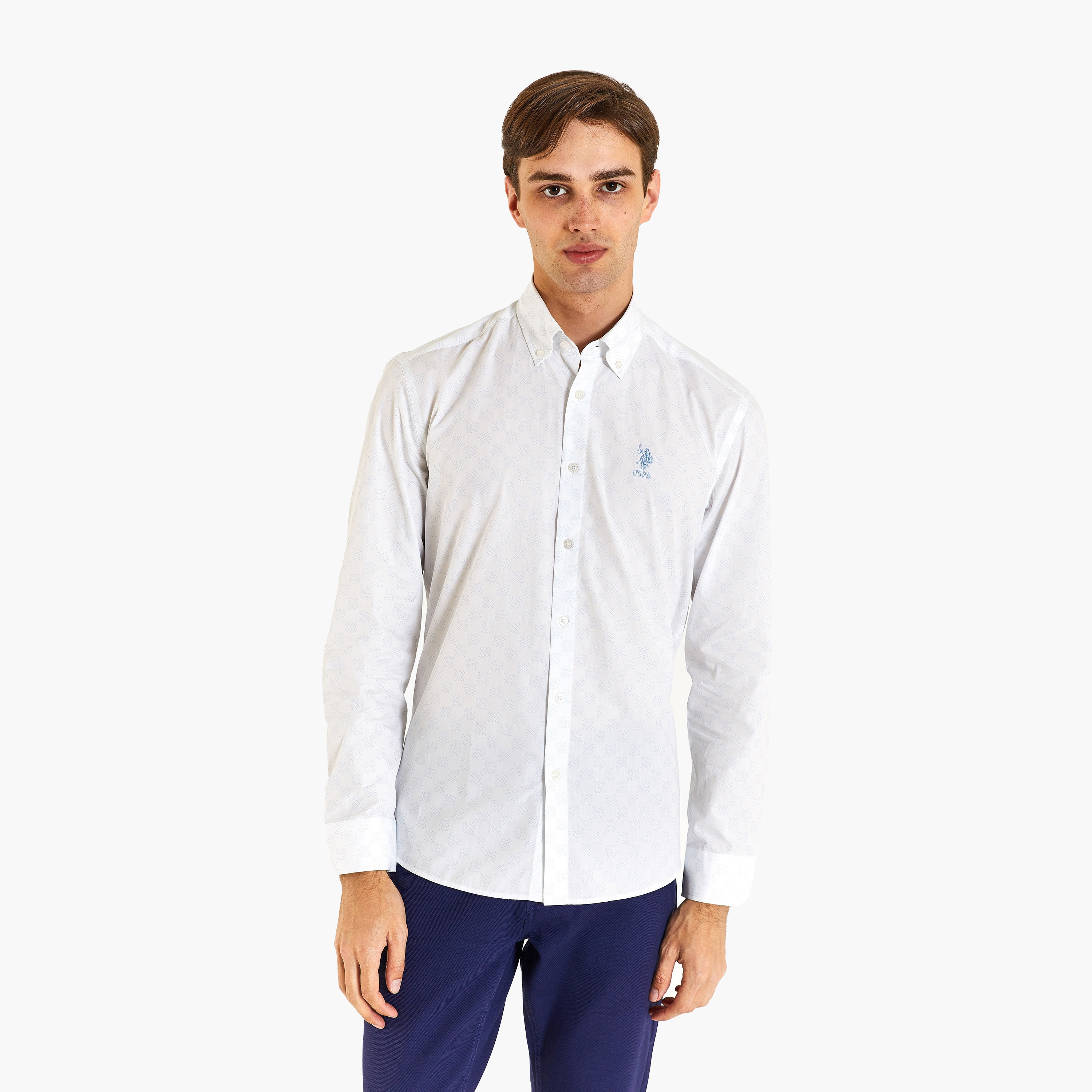 قميص كاجوال بأكمام طويلة وياقة بأزرار من الأسفل مع مطبوع من يو اس بولو اسن-men-clothing-shirts-image-1