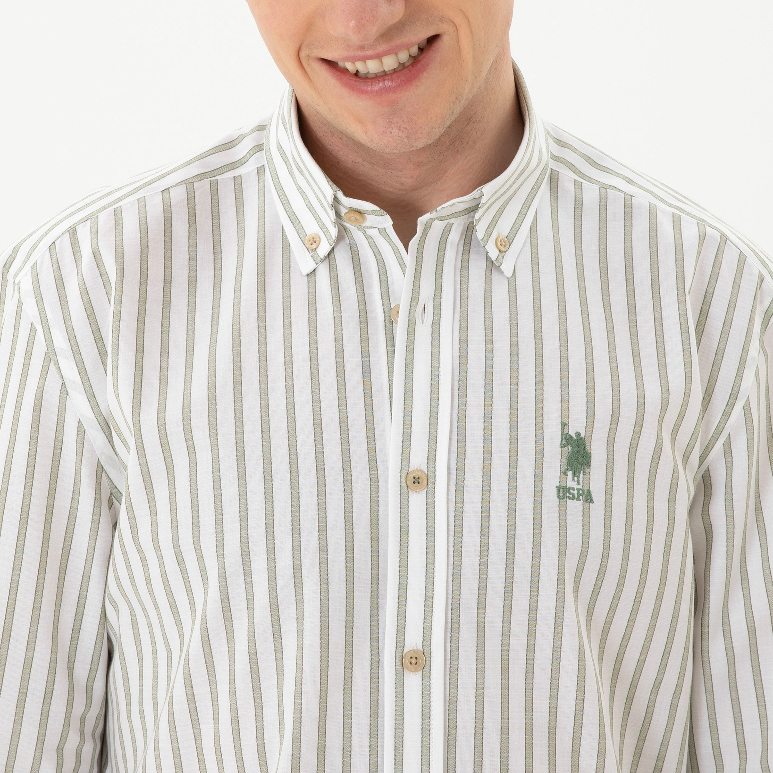 قميص كاجوال بأكمام قابلة للطي وياقة بأزرار من الأسفل مع مخطط من يو اس بولو اسن-men-clothing-shirts-image-2