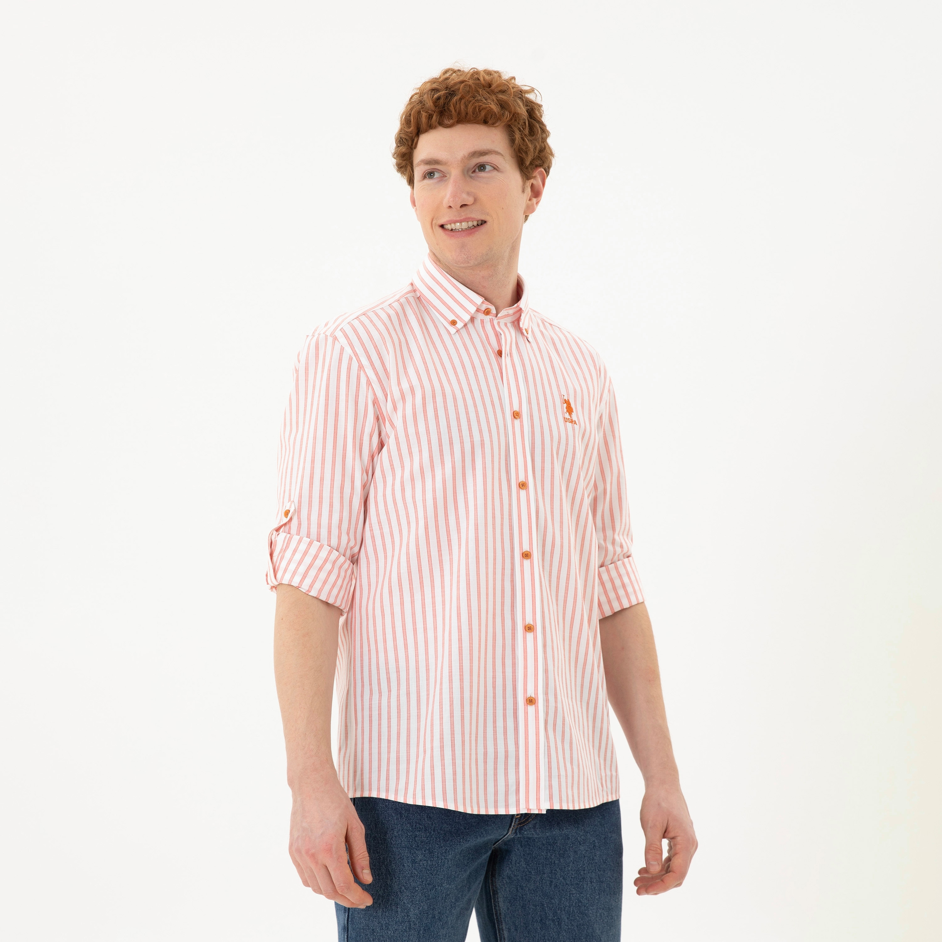 قميص كاجوال بأكمام قابلة للطي وياقة بأزرار من الأسفل مع مخطط من يو اس بولو اسن-men-clothing-shirts-image-6