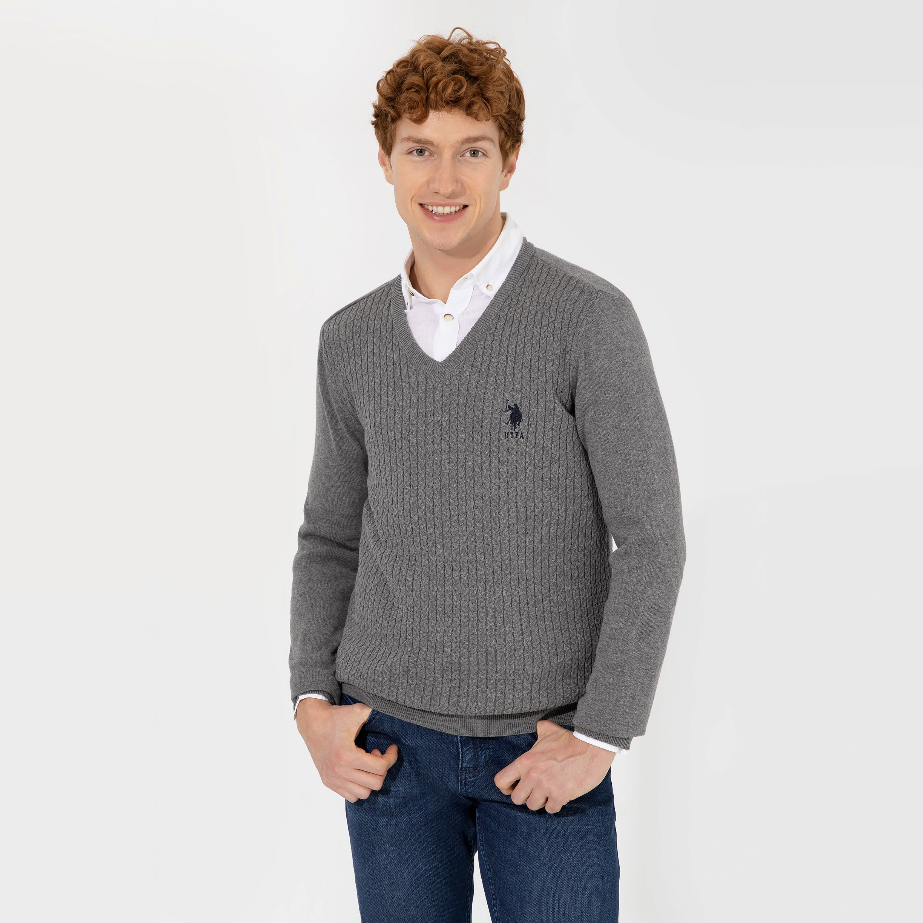 كنزة رجالية برقبة V محبوكة بالكابل وأكمام طويلة من يو إس بولو أسسن-men-clothing-sweatersandpullovers-image-5