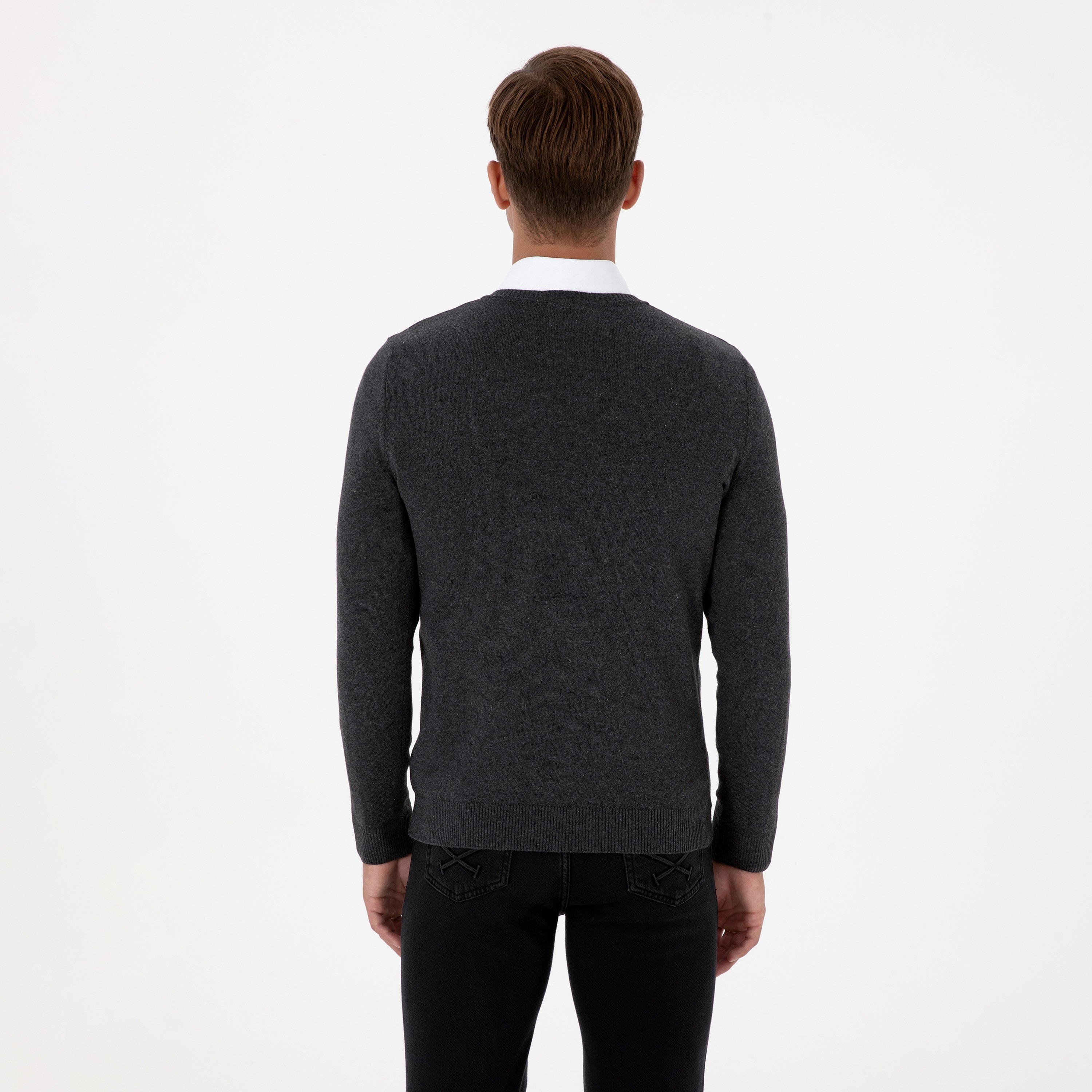 كنزة رجالية برقبة V سادة وأكمام طويلة من يو إس بولو أسسن-men-clothing-sweatersandpullovers-image-12