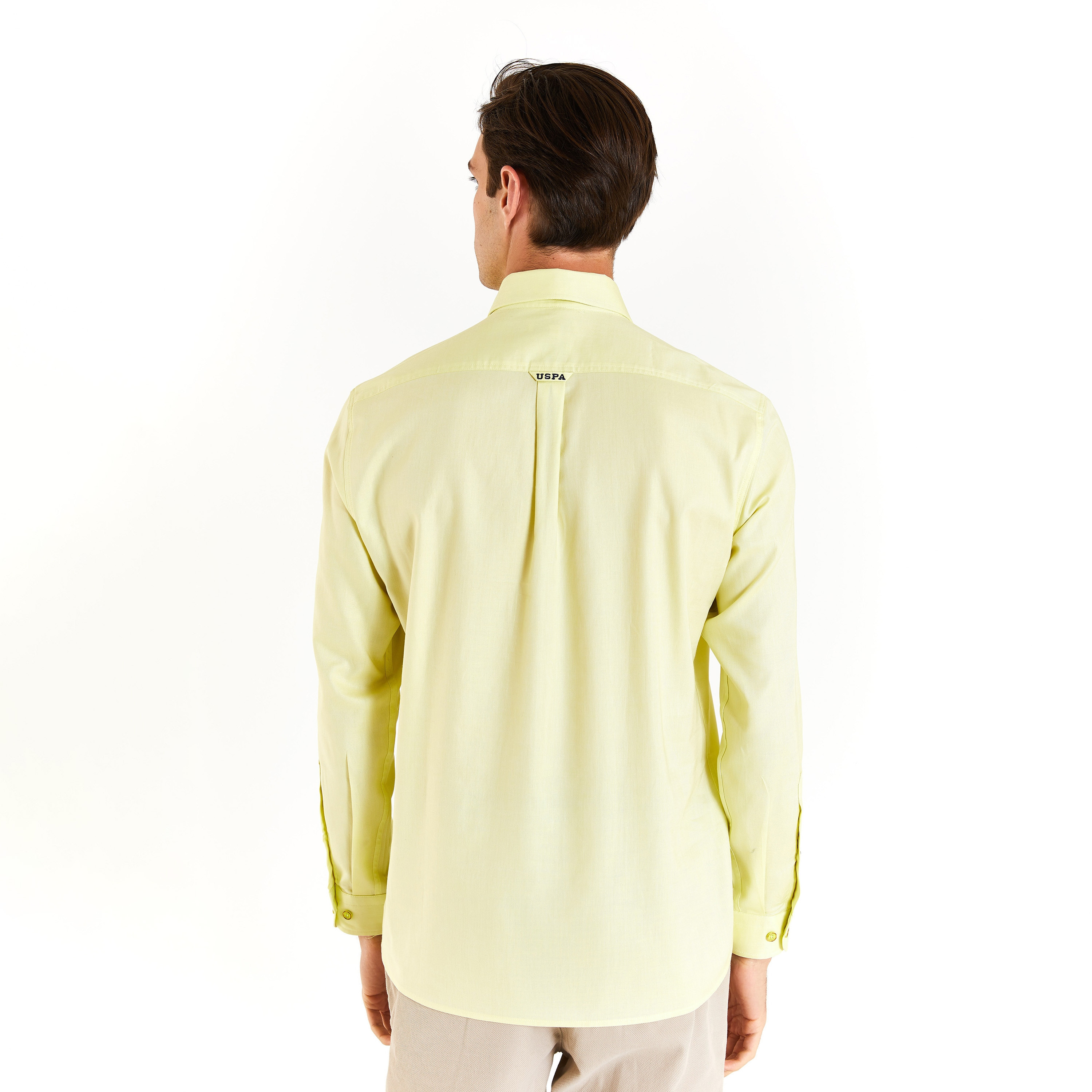 قميص عادي بياقة بأزرار سفلية وأكمام طويلة من يو اس بولو اسسن-men-clothing-shirts-image-3