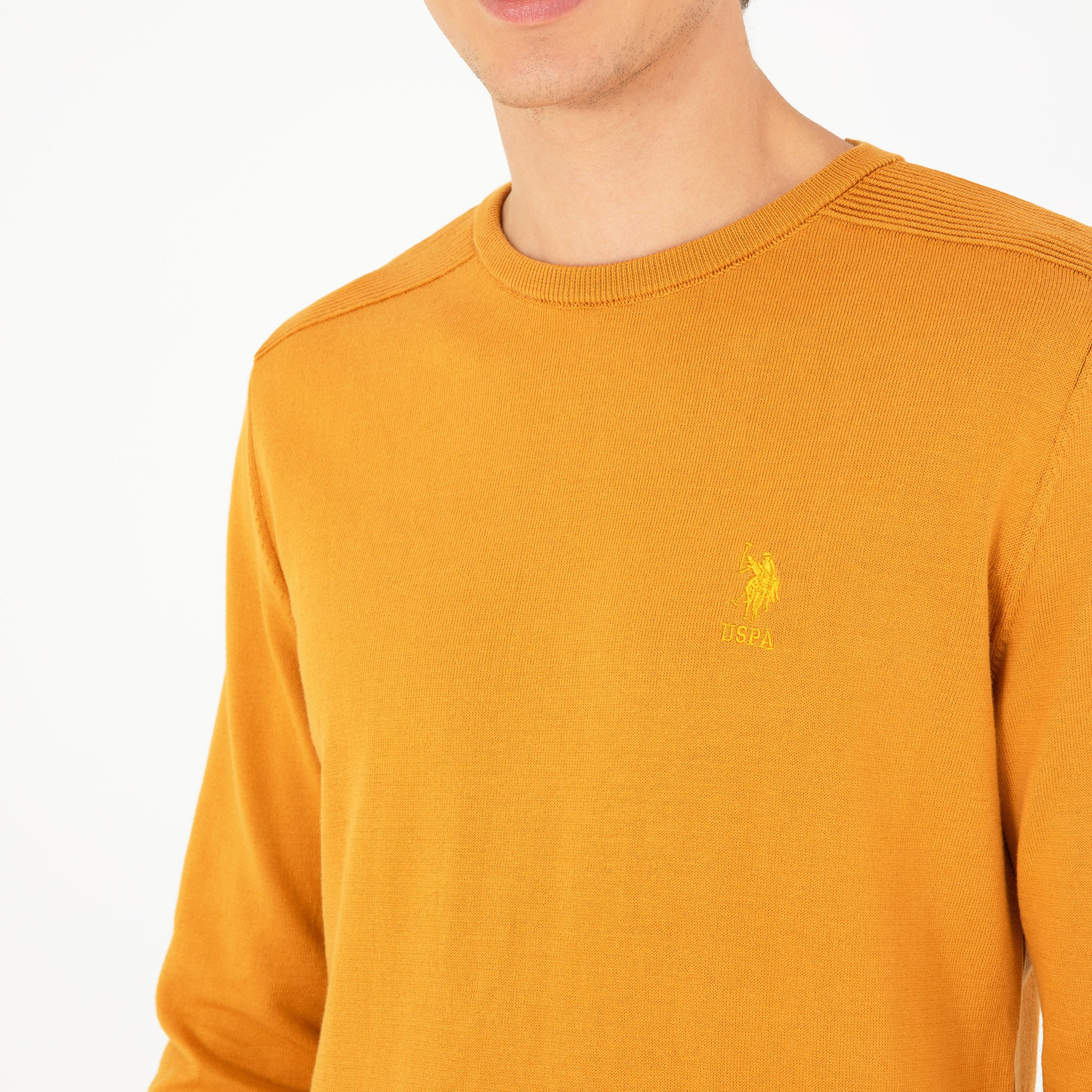 سترة رجالية برقبة دائرية سادة بأكمام طويلة من يو اس بولو-men-clothing-sweatersandpullovers-image-7