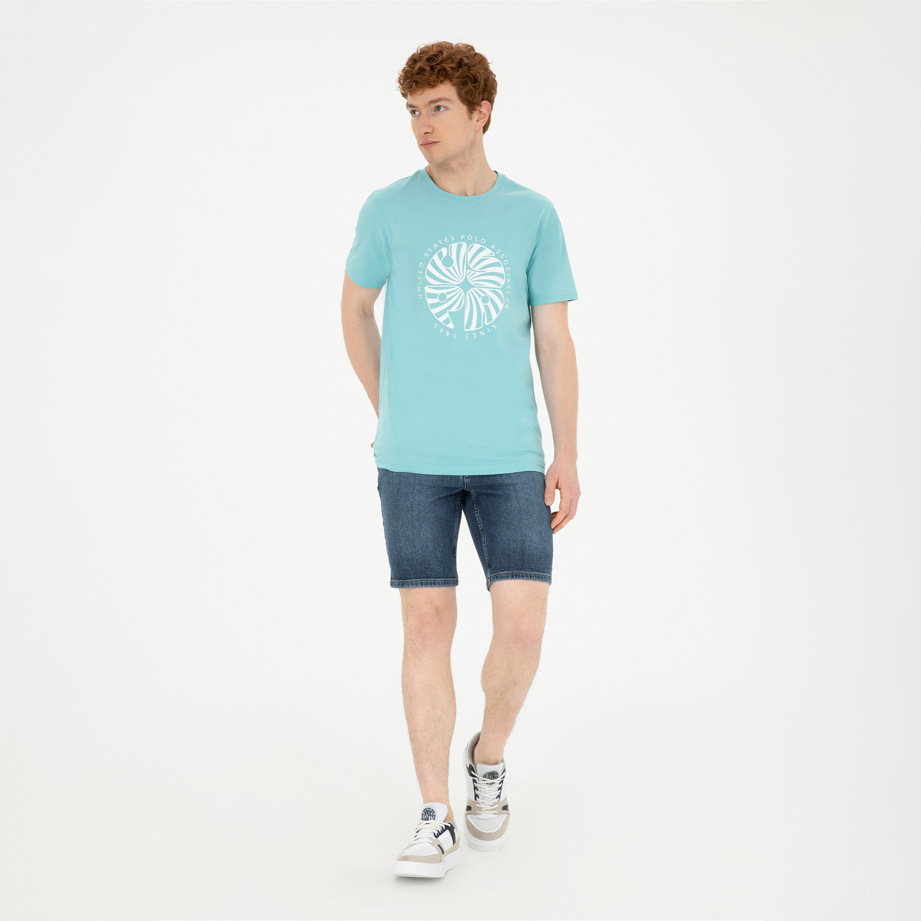 شورت جينز بسيط بزر متوسط الارتفاع وسحاب ذبابي من U.S.Polo'Assn-men-clothing-bottoms-shorts-image-2