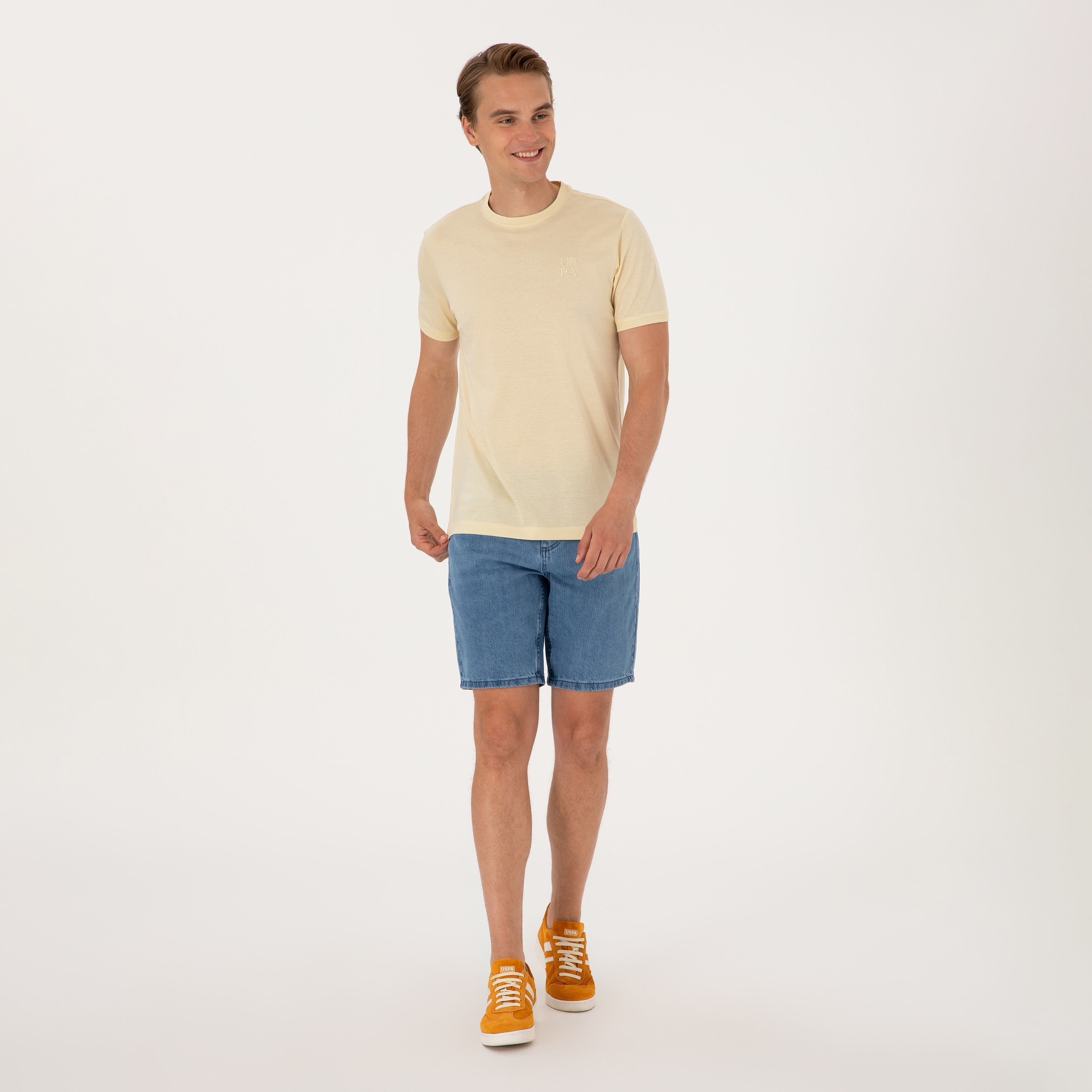 شورت رجالي من الدنيم بخصر متوسط الارتفاع وإغلاق بأزرار وسحاب من يو اس بولو-men-clothing-bottoms-shorts-image-2