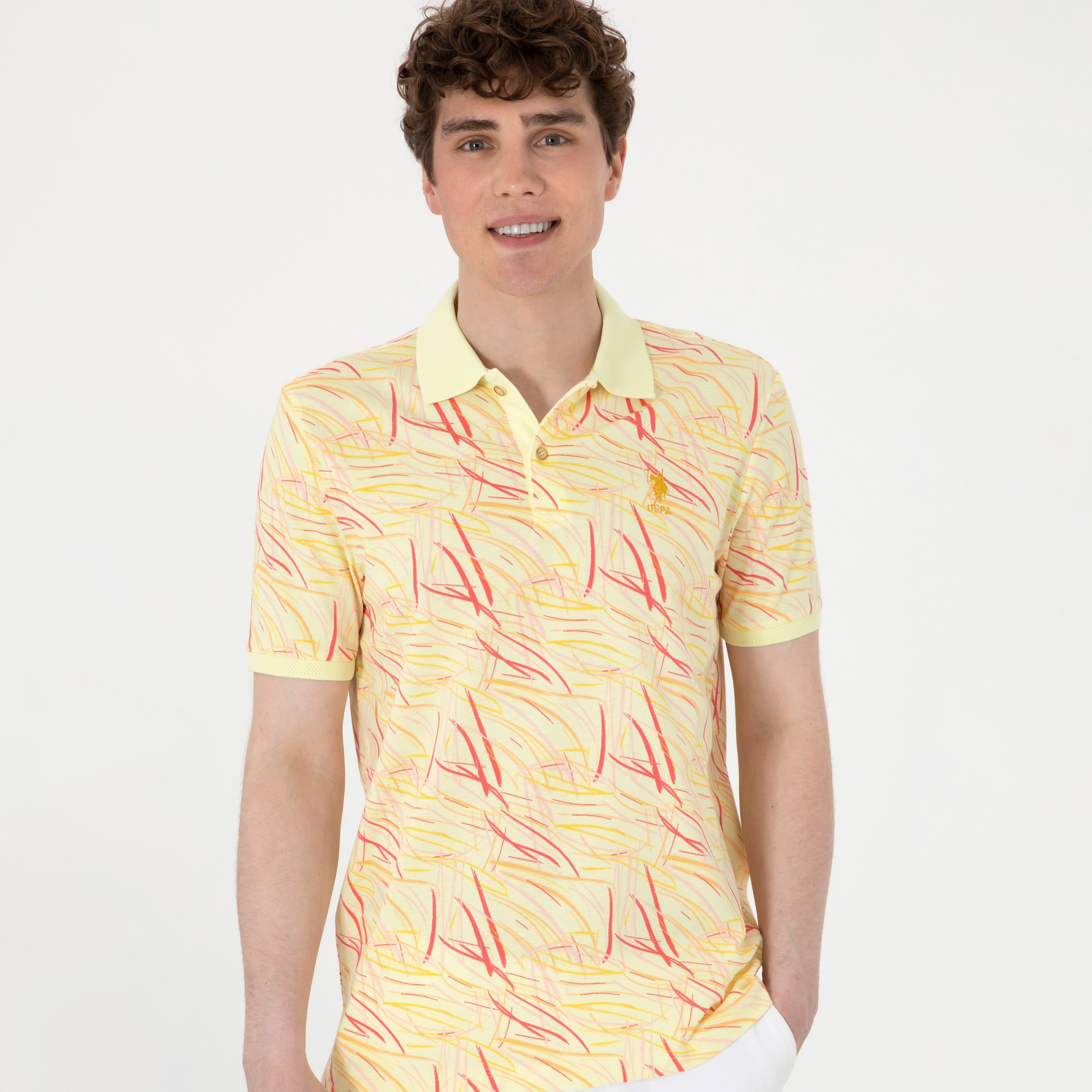 تيشيرت بولو رجالي بياقة وأكمام قصيرة بطبعة تجريدية من يو اس بولو-men-clothing-tshirtsandpolos-polos-image-2