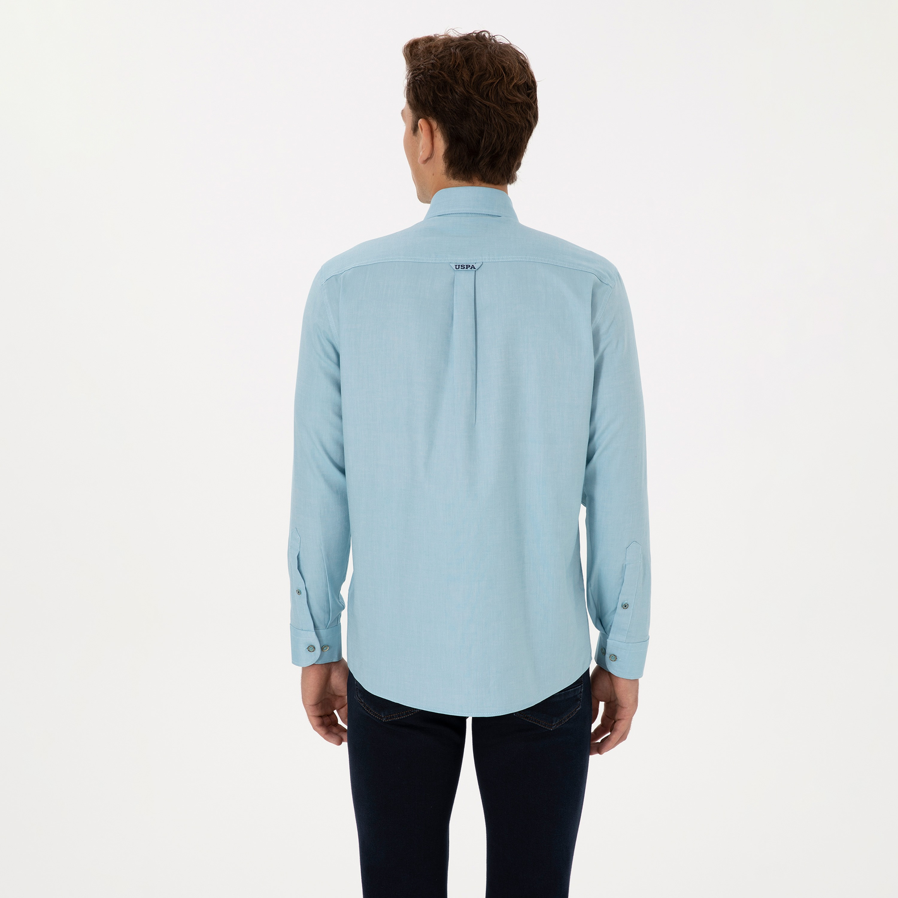 قميص رجالي بقصة عادية وياقة بزرار وأكمام طويلة سادة من يو إس بولو أسسن-men-clothing-shirts-image-12