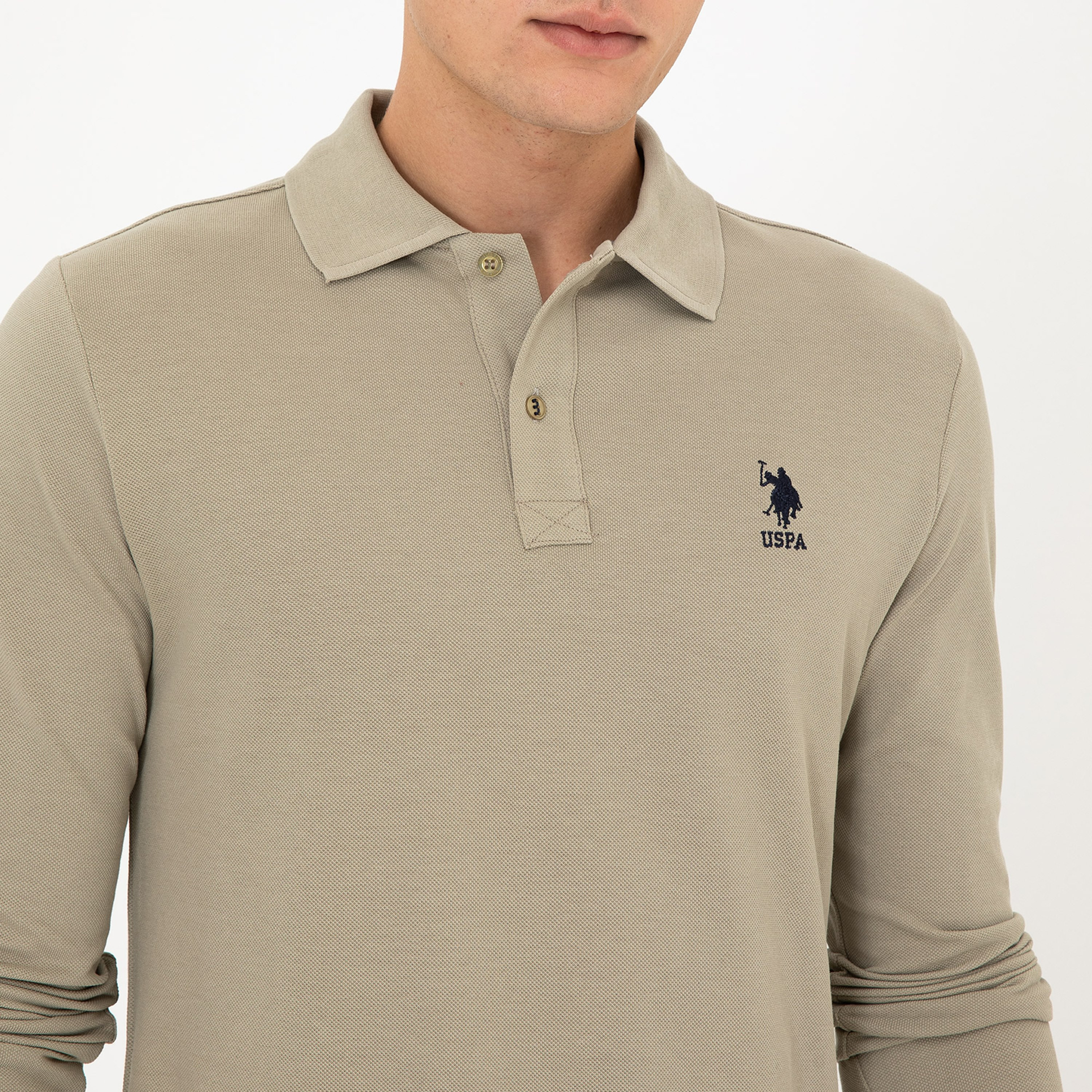 تي شيرت بولو رجالي بياقة وأكمام طويلة سادة من يو إس بولو أسسن-men-clothing-tshirtsandpolos-polos-image-31
