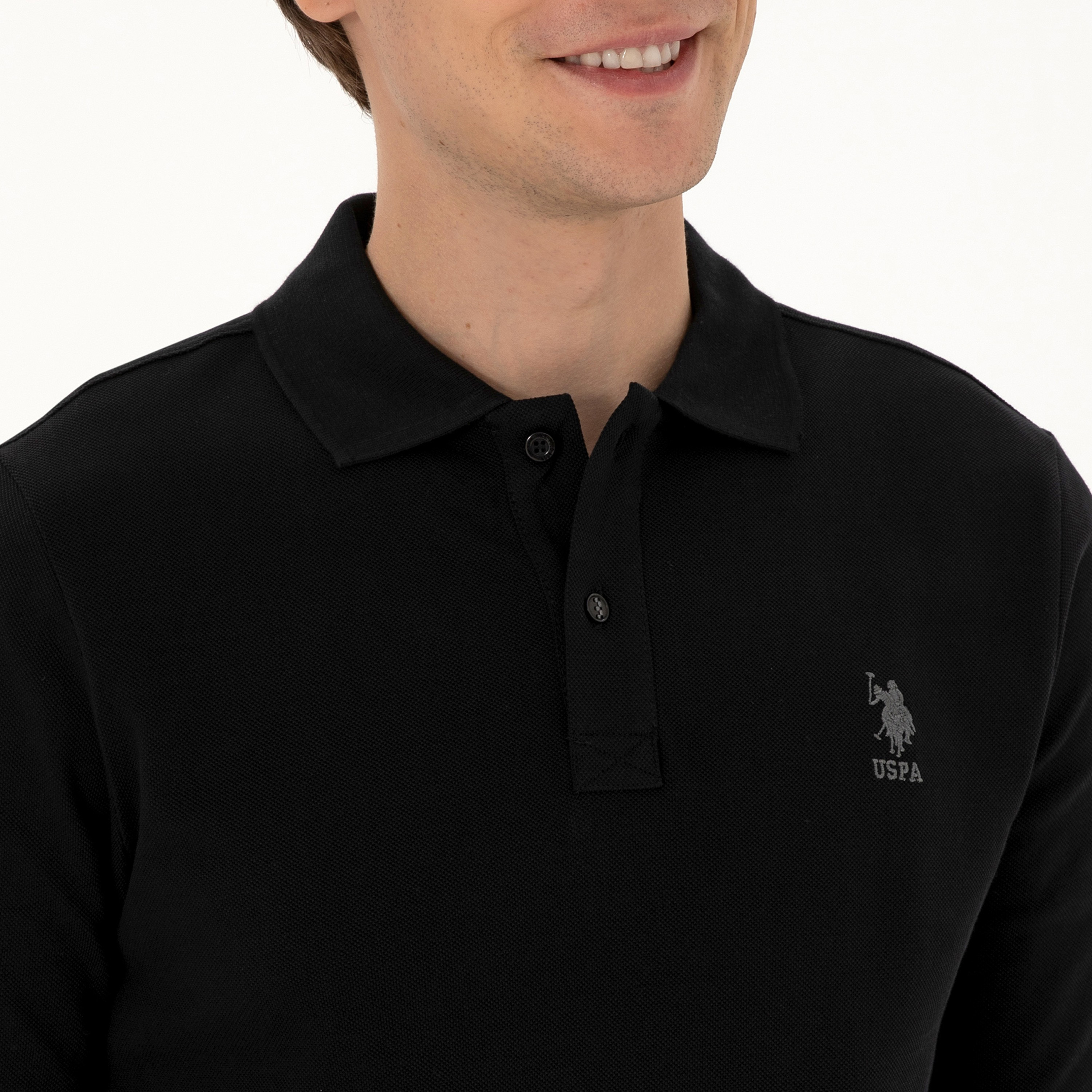 تي شيرت بولو رجالي بياقة وأكمام طويلة سادة من يو إس بولو أسسن-men-clothing-tshirtsandpolos-polos-image-3
