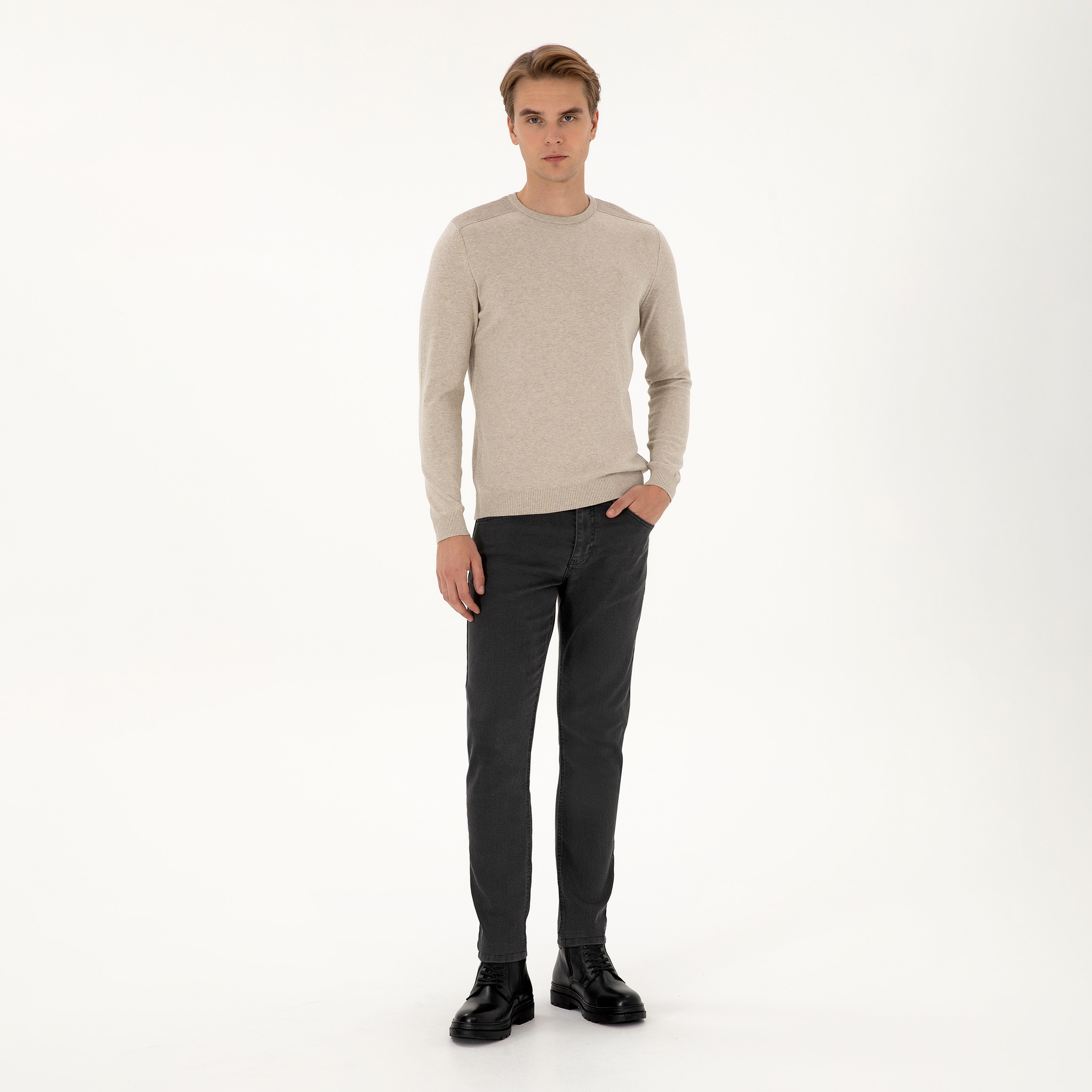 كنزة رجالية برقبة دائرية وأكمام طويلة سادة من يو إس بولو أسسن-men-clothing-sweatersandpullovers-image-24