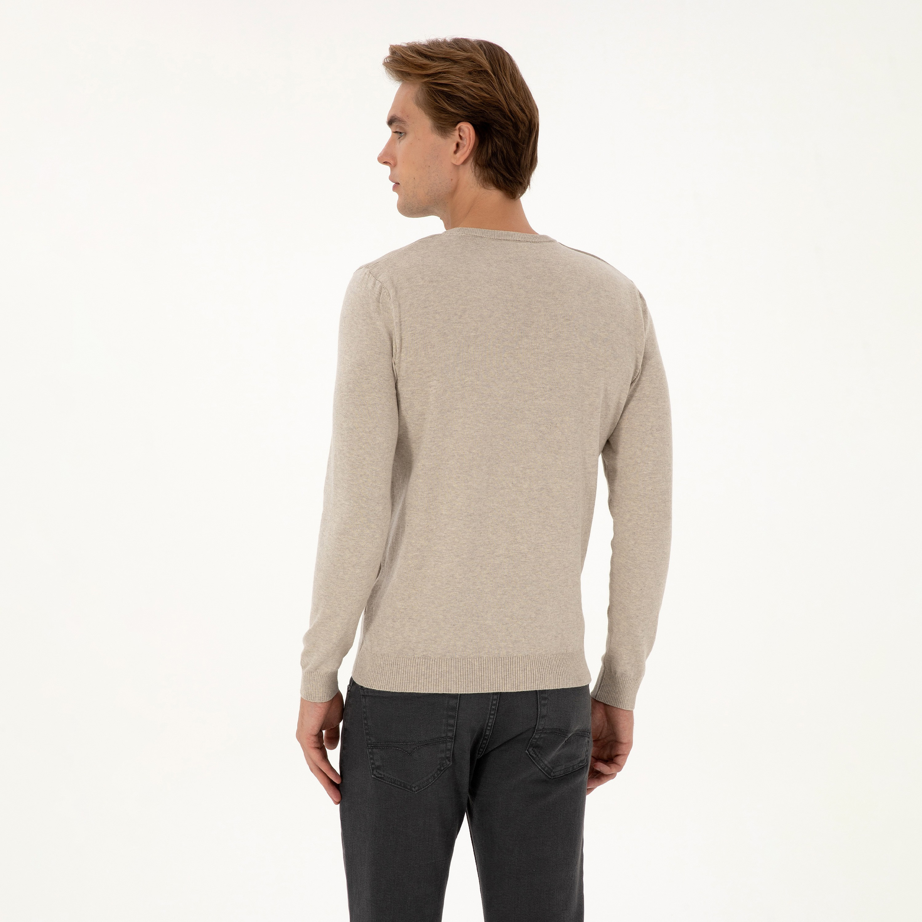 كنزة رجالية برقبة دائرية وأكمام طويلة سادة من يو إس بولو أسسن-men-clothing-sweatersandpullovers-image-26