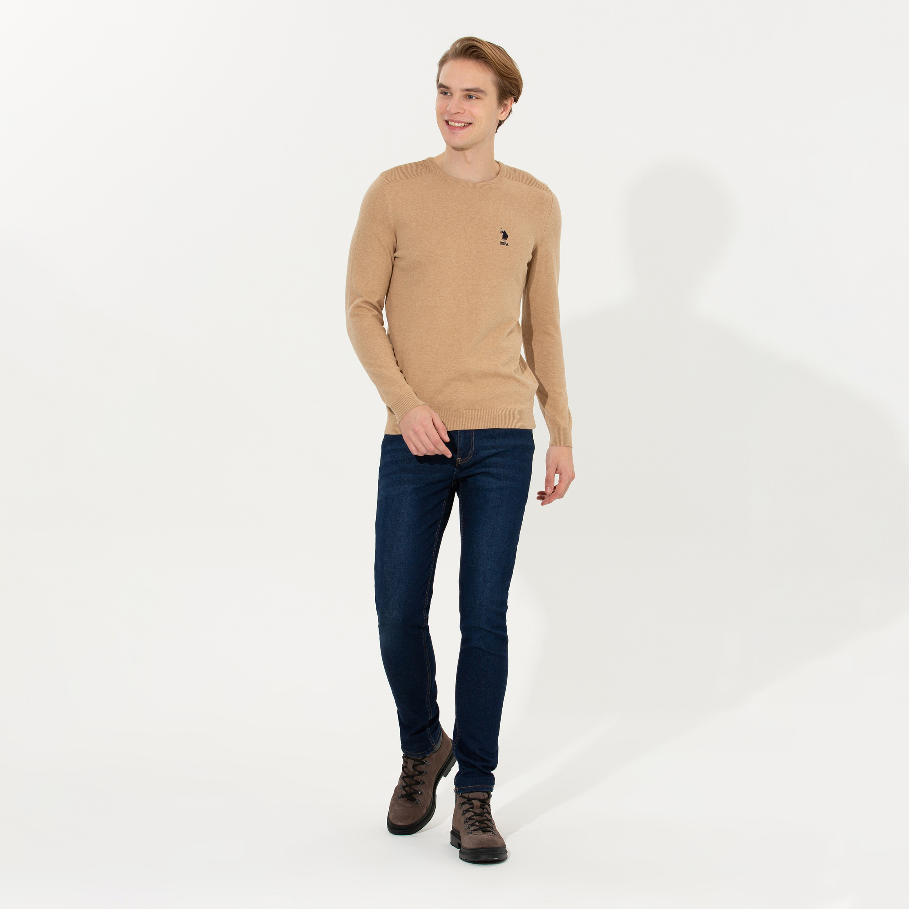 كنزة رجالية برقبة دائرية وأكمام طويلة سادة من يو إس بولو أسسن-men-clothing-sweatersandpullovers-image-12