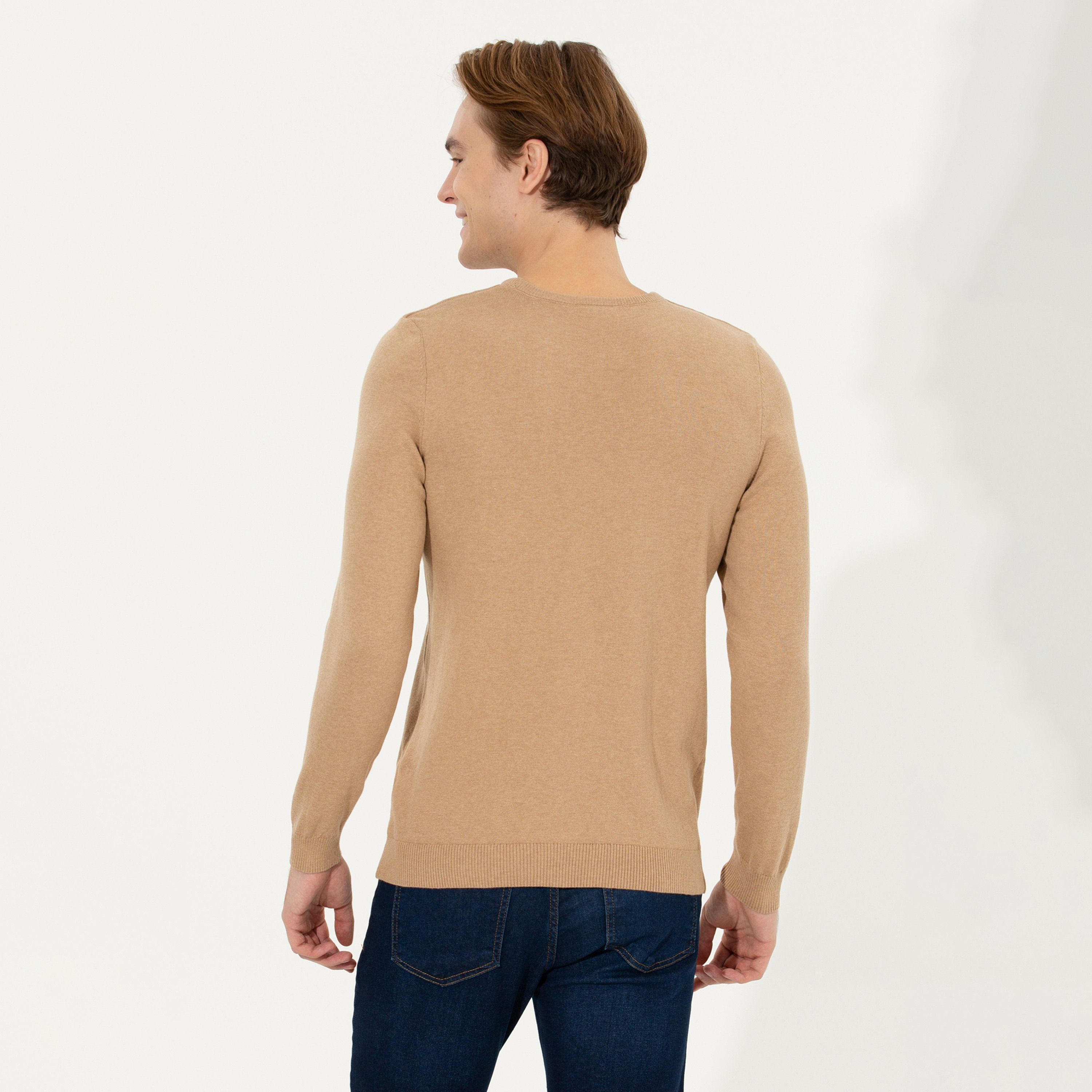 كنزة رجالية برقبة دائرية وأكمام طويلة سادة من يو إس بولو أسسن-men-clothing-sweatersandpullovers-image-14
