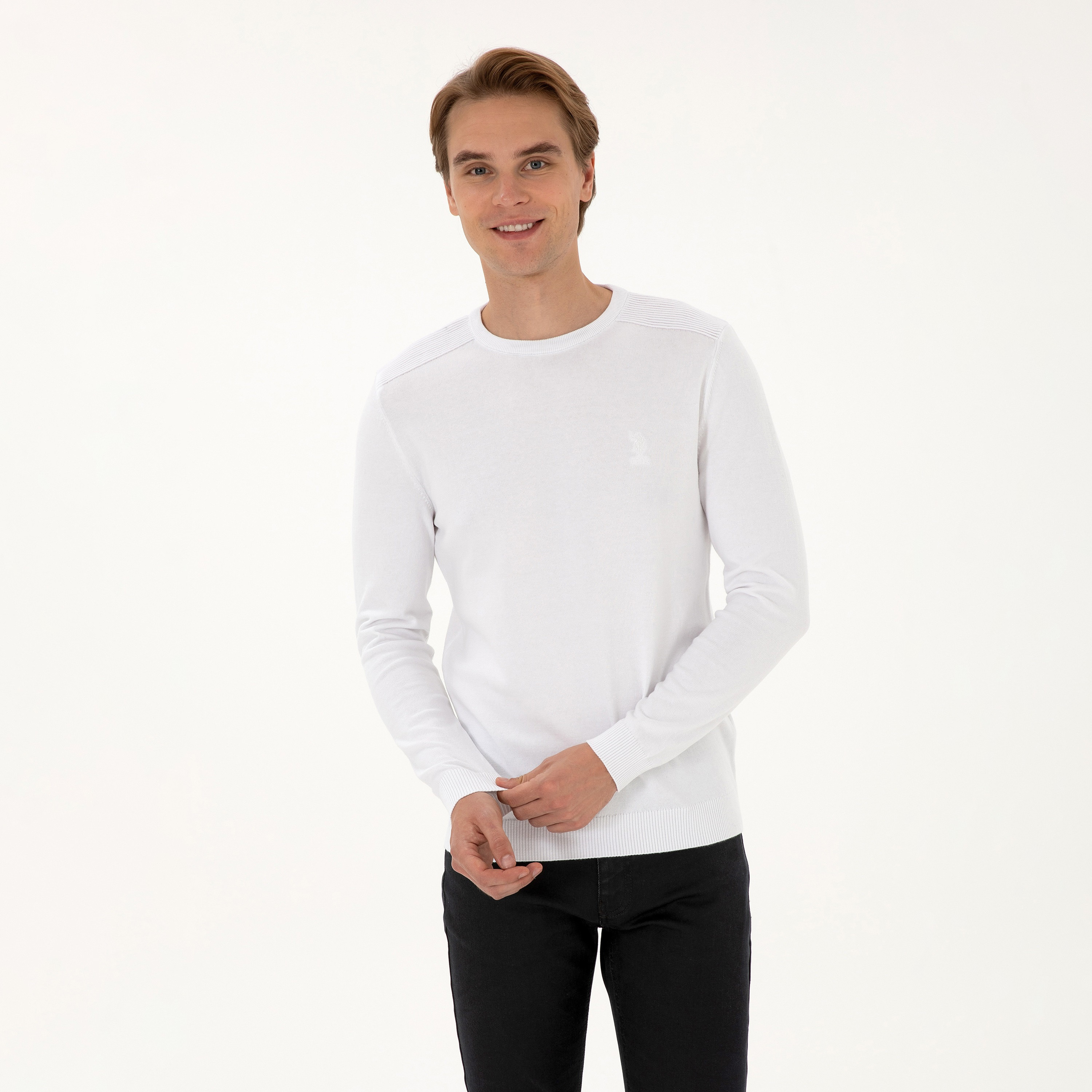 كنزة رجالية برقبة دائرية وأكمام طويلة سادة من يو إس بولو أسسن-men-clothing-sweatersandpullovers-image-27